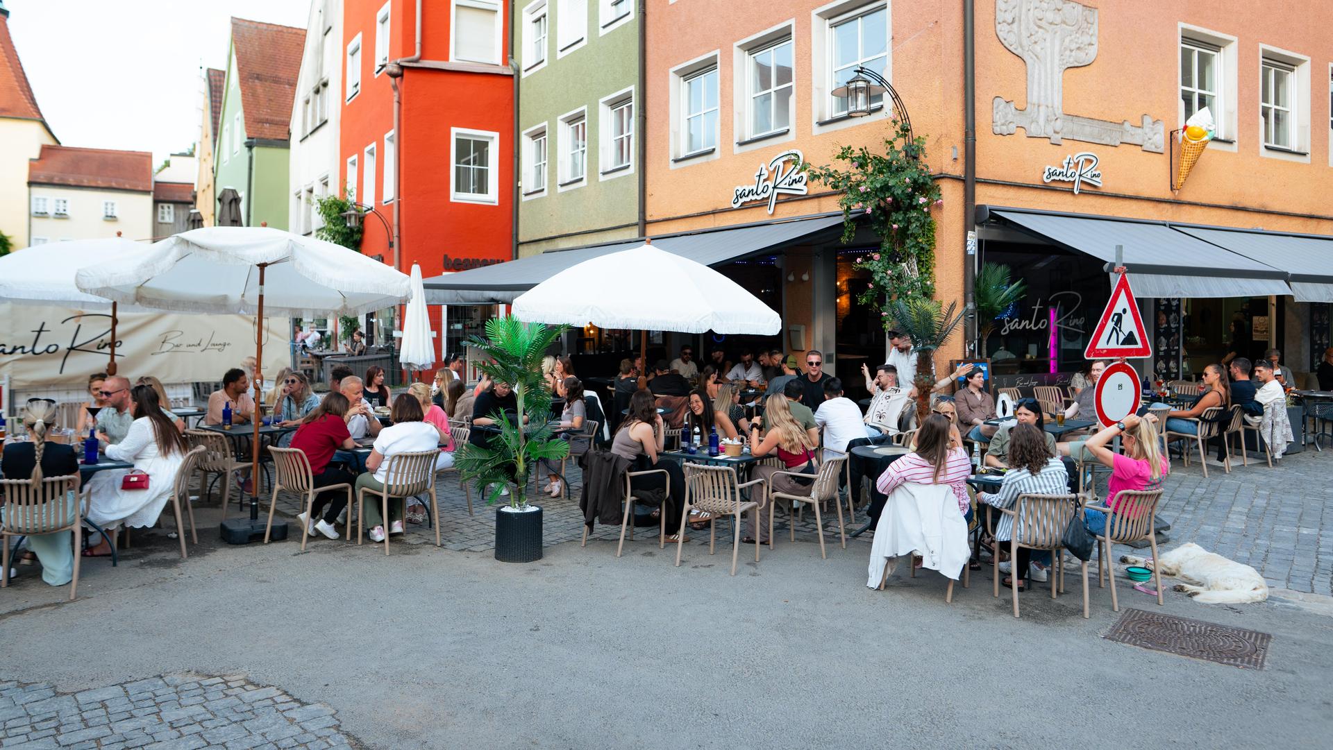 Daydrinking am Samstag im SantoRino.  (Bild: Hannes Stock)