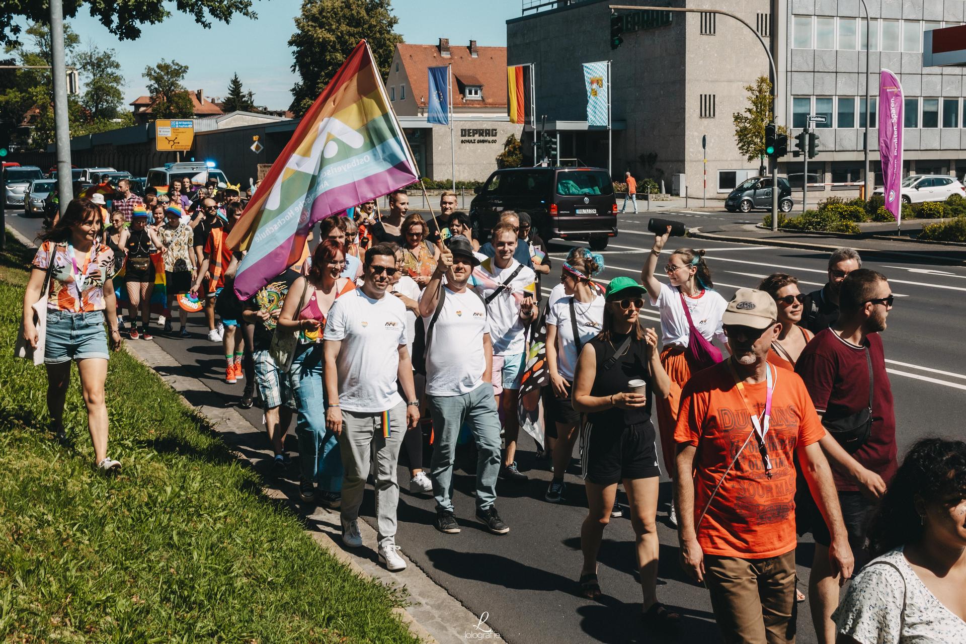 Die Bilder von der CSD-Parade 2023 in Amberg. (Bild: Leonie Hartung)