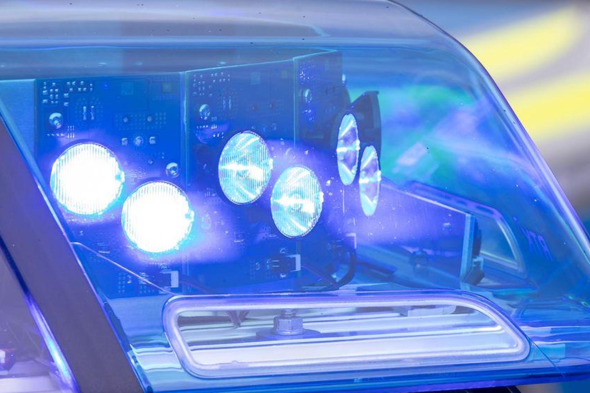 Am Freitag schlugen gleich zweimal Ladendiebe zu: Sowohl in einem Supermarkt in Floß, als auch in einem Markt in Neustadt wurden Waren gestohlen.  (Symbolbild: Daniel Karmann/dpa)