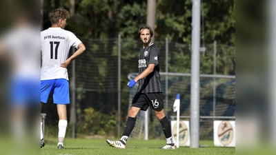 Noch im Trikot der SpVgg Ebermannsdorf schnürt Calvin Morin jetzt für den FC Rieden die Fußballschuhe.  (Bild: Hubert Ziegler)