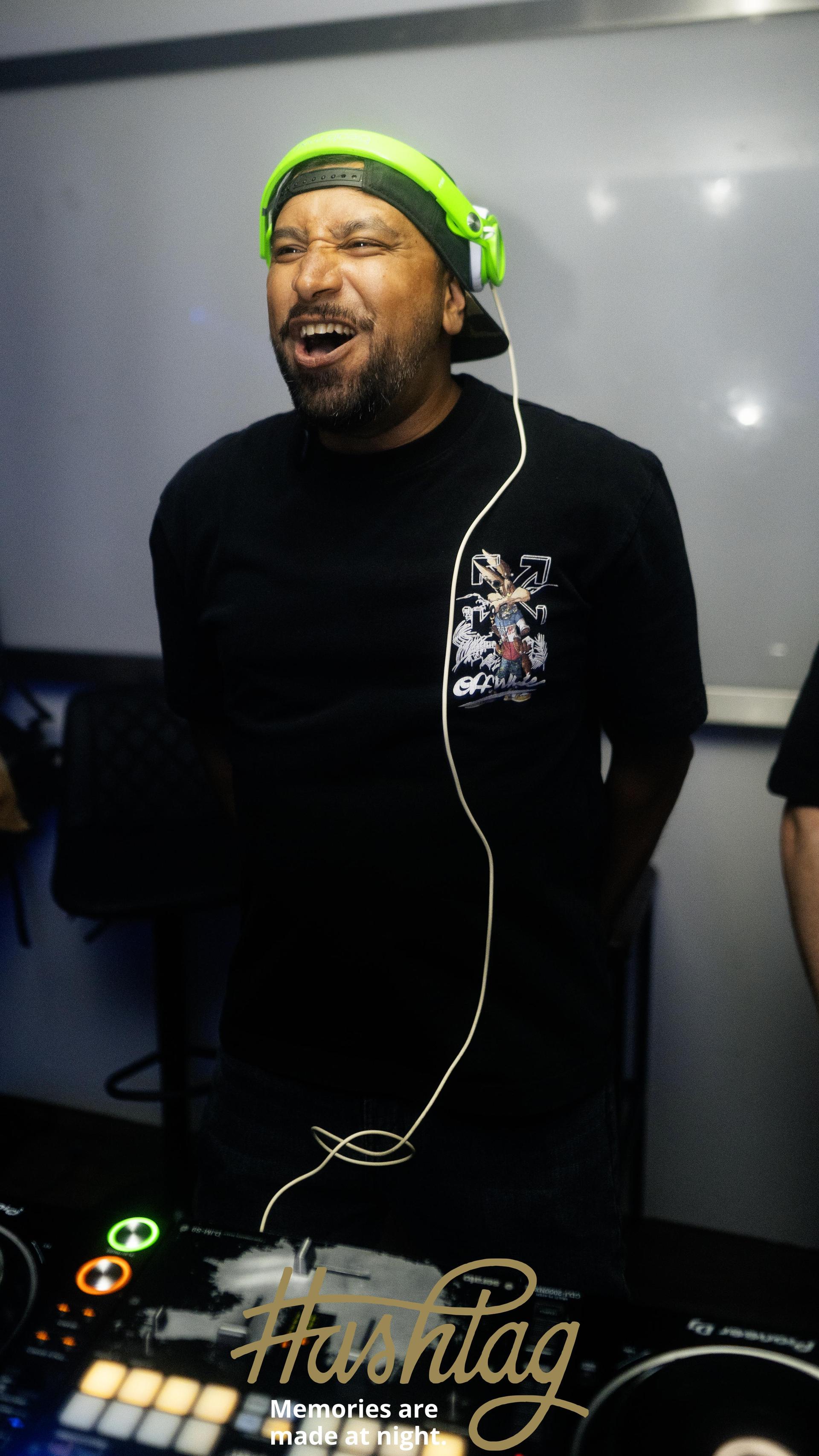 Die „Blackedout”-Party im Hashtag. (Bild: Hannes Stock)