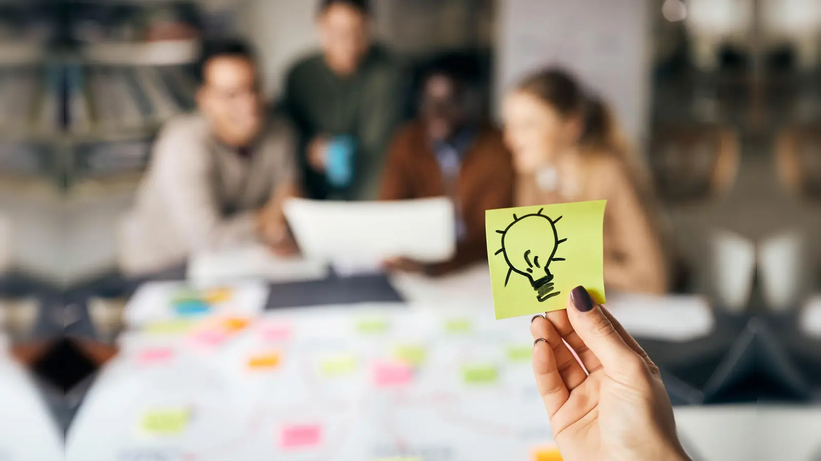 Ideen, die leuchten: opf.rocks startet als Plattform für innovative Projekte und kreative Impulse aus der Oberpfalz. (Bild: Oberpfalz Marketin/envato)