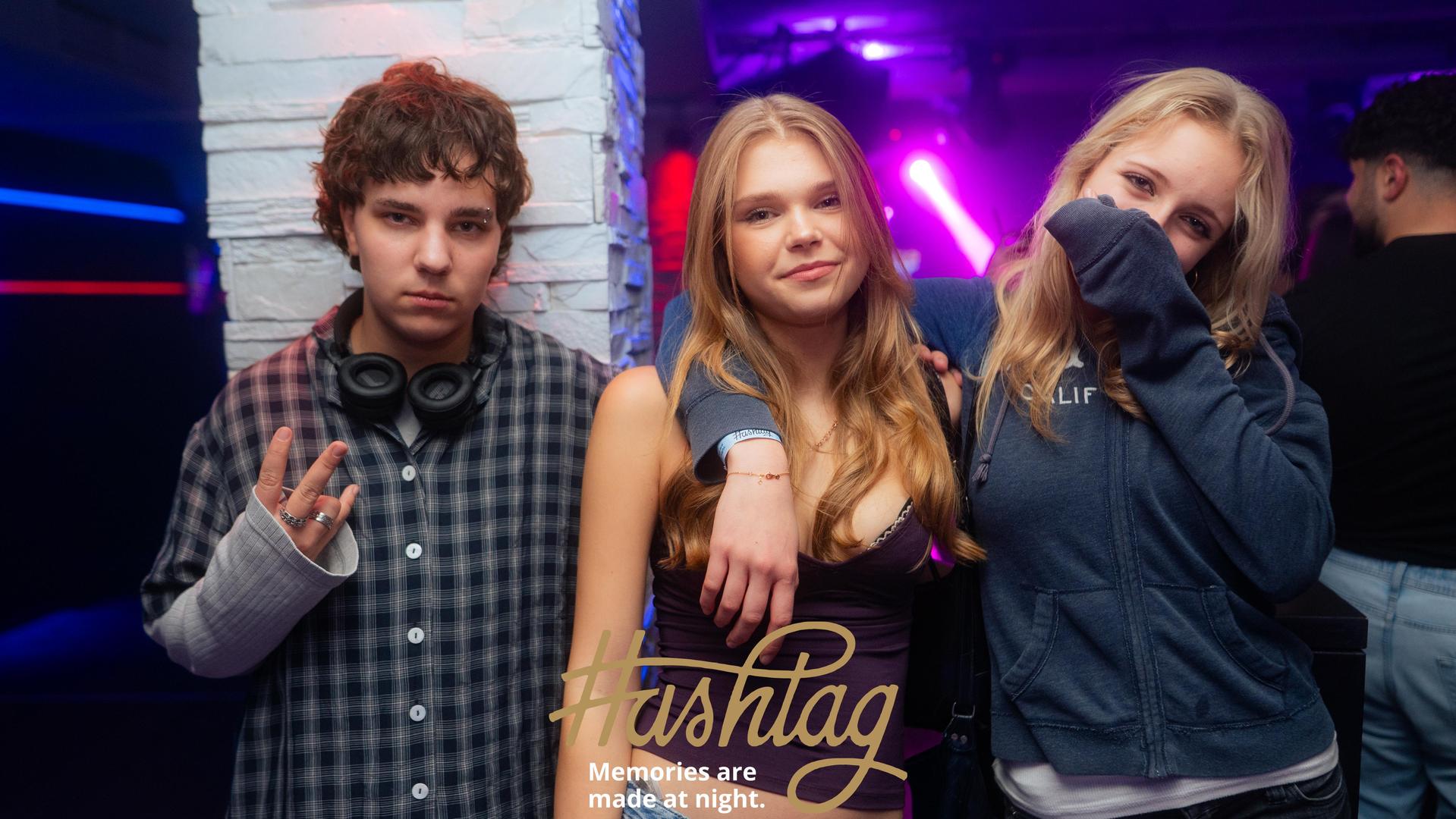 Am Dienstag wurde im Hashtag die Abgabe der Seminararbeiten gefeiert.  (Bild: Hannes Stock)