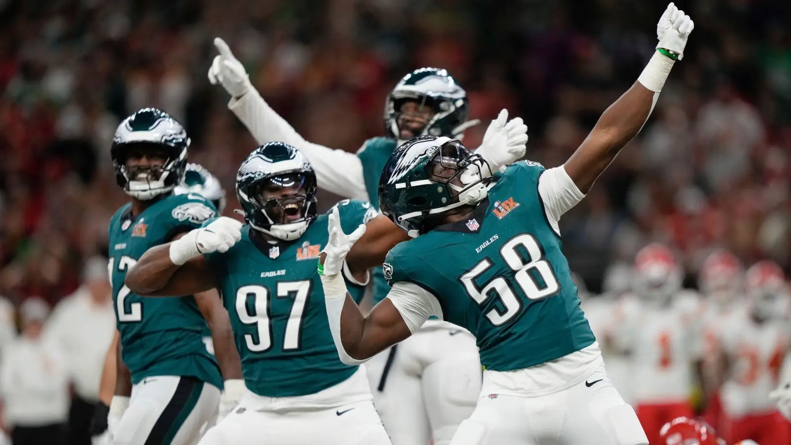 Die Philadelphia Eagles jubeln im Super Bowl. (Bild: Matt Slocum/AP/dpa)