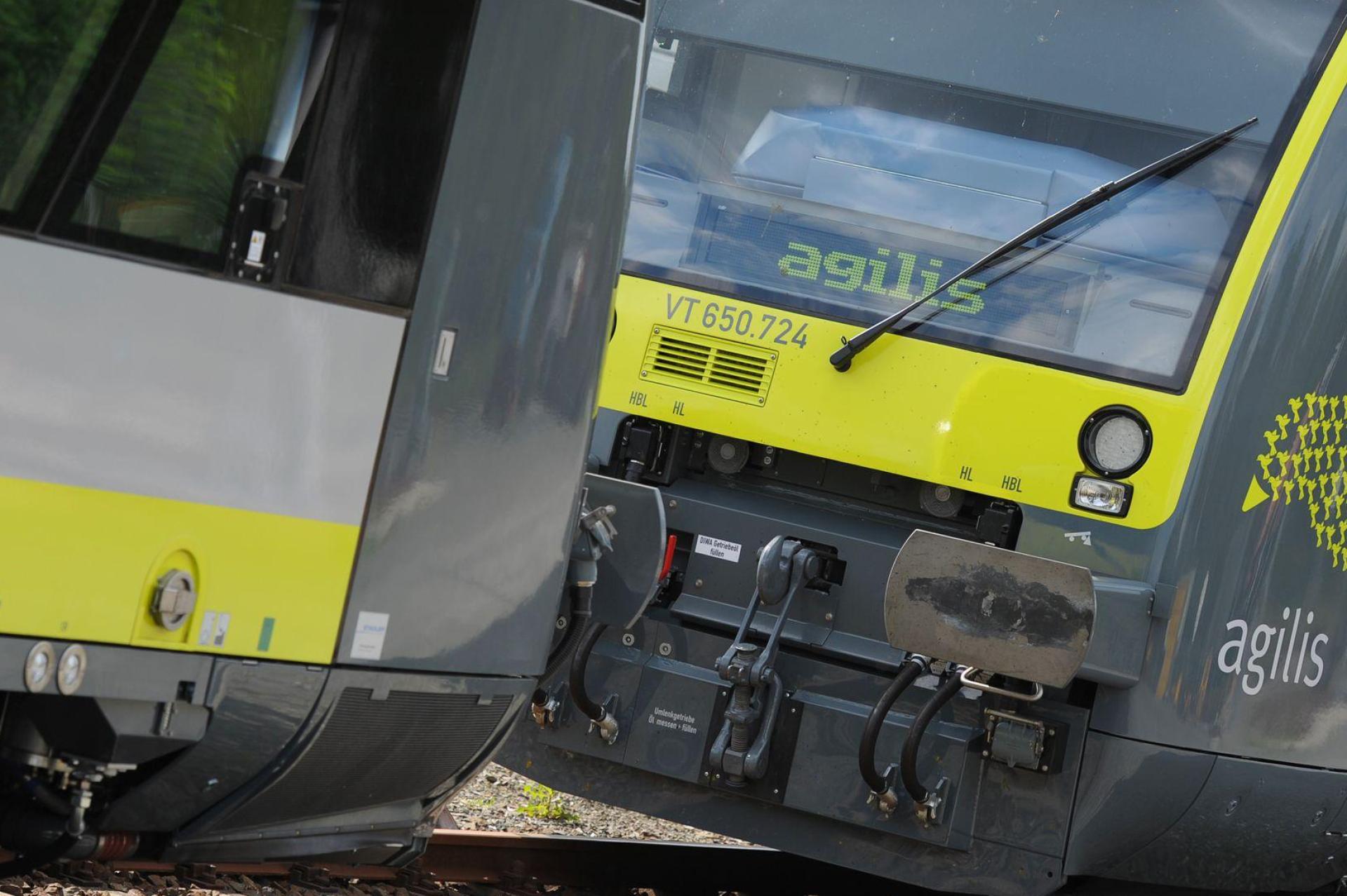 Technische Störungen aufgrund der Kälte schränken den Zugverkehr von Agilis vor allem in Oberfranken - aber auch in der Oberpfalz. (Symbolbild: David-Wolfgang Ebener/dpa)