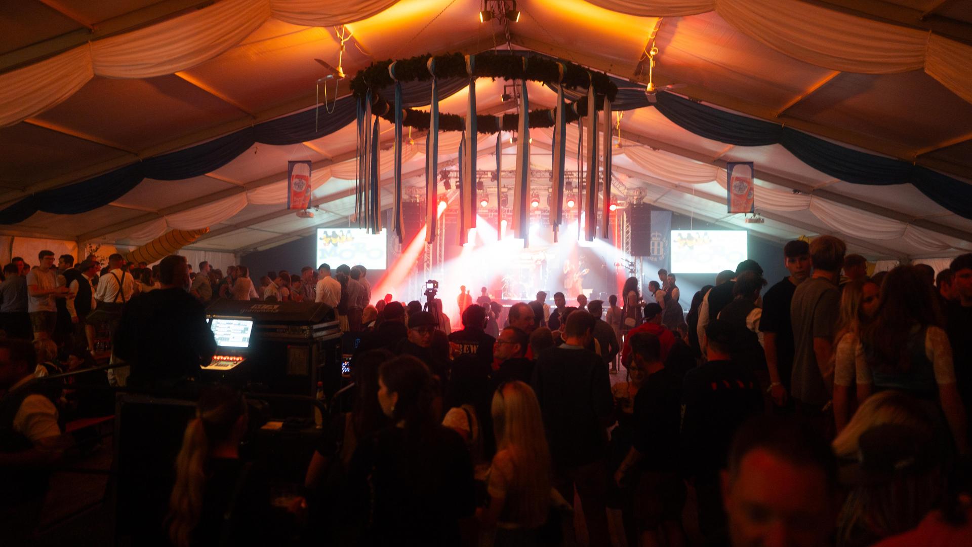Bilder vom Samstagabend der Flosser Kirwa 2025 (Bild: Hannes Stock)