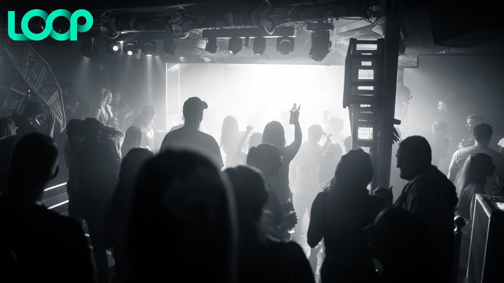 Das „Festival Rave” im Loop Weiden brachte am Samstag Festival-Stimmung in die Stadt. (Bild: Hannes Stock )