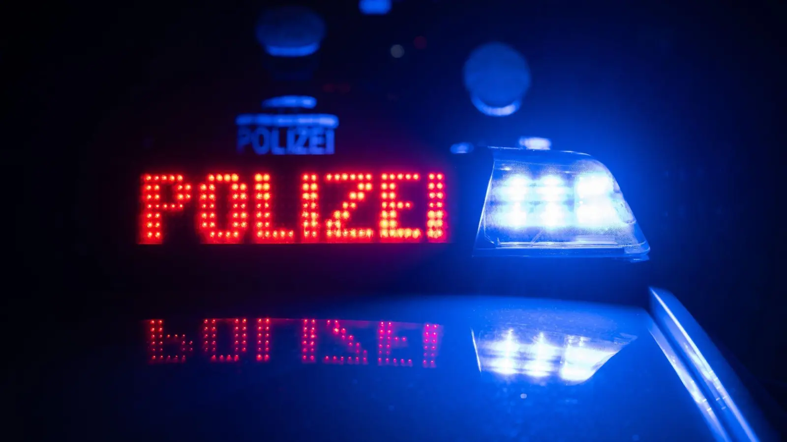 Eine Frau fuhr unter Drogen Auto, als die Polizei sie kontrollierte. (Bild: Marijan Murat/dpa)