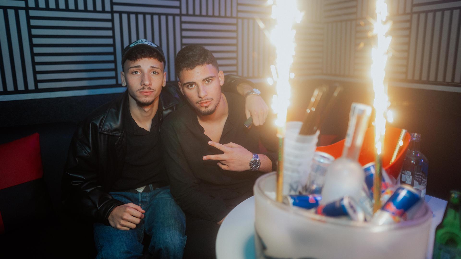 Die Opening Party im Nightlife bringt drei DJs, Beats, Drinks und Vibes.  (Bild: Sebastian Reiter)