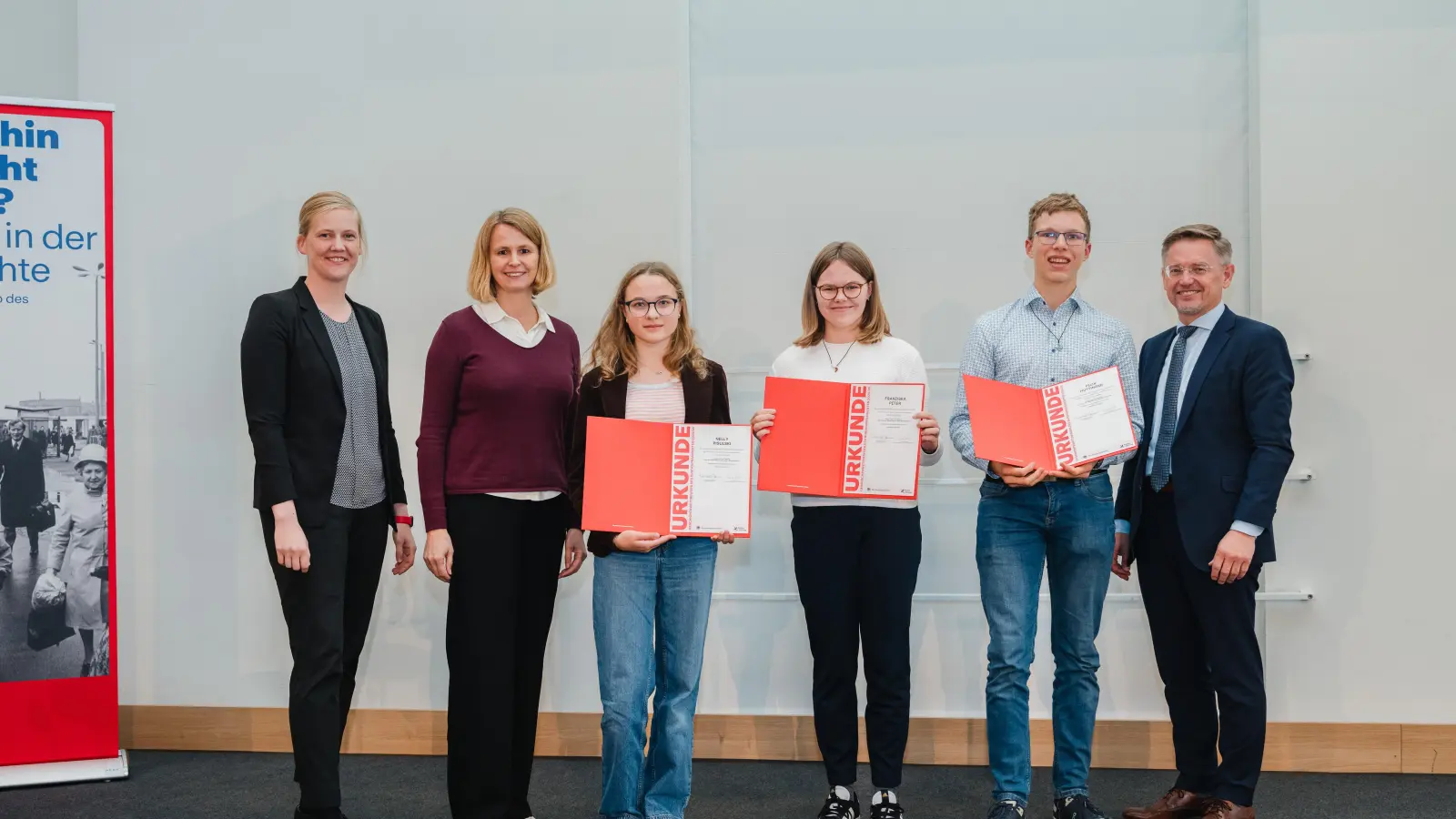 Die ausgezeichneten Schüler*innen aus Weiden.  (Bild: Chris Eberhardt/Körber-Stiftung)