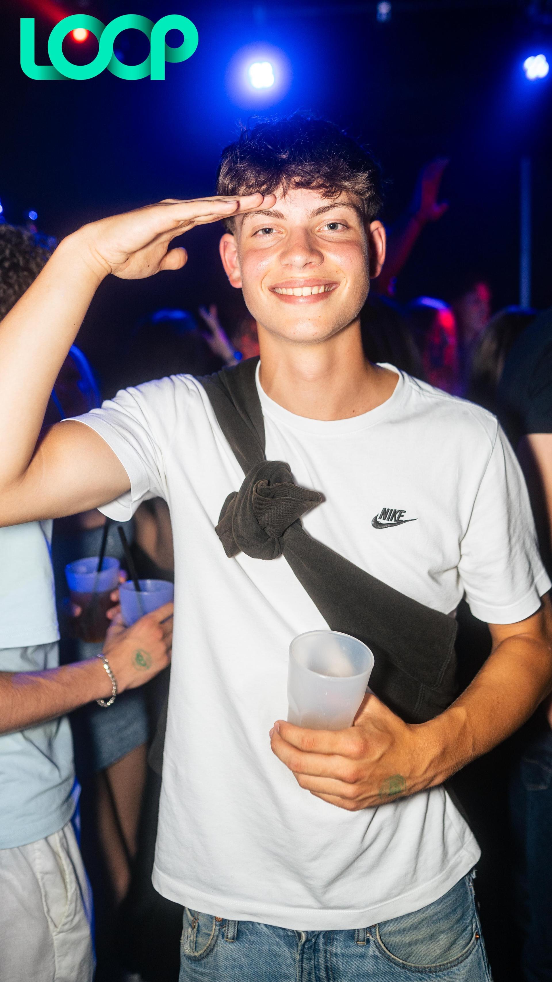 Die „School is out”-Party im Loop. (Bild: Hannes Stock)