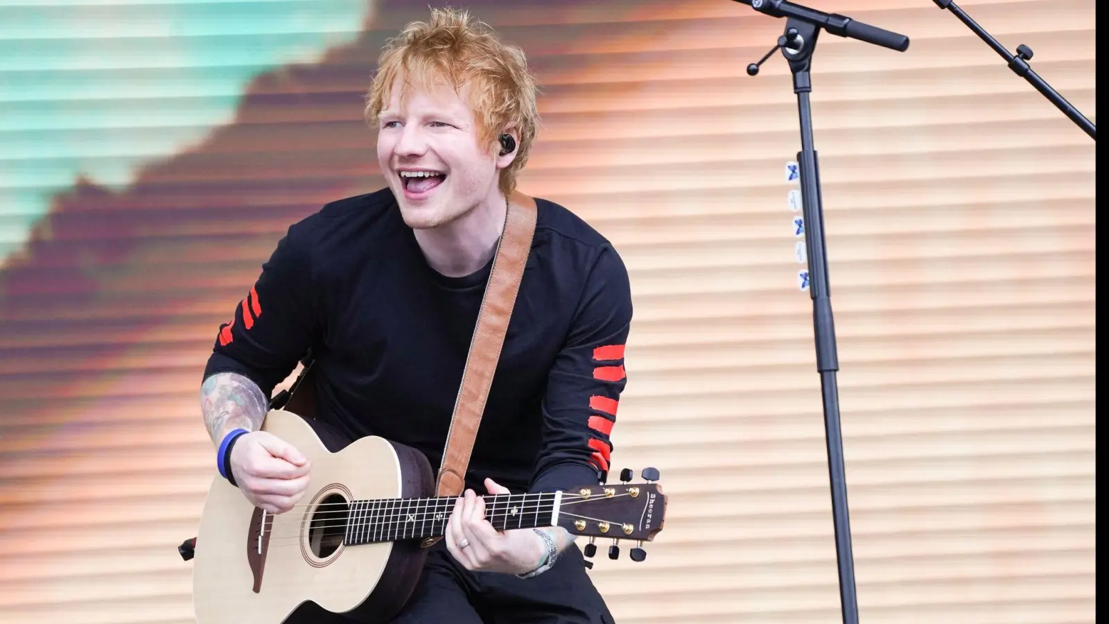 Ed Sheeran tritt während des BBC Radio 1's Big Weekend im War Memorial Park in Coventry auf der Hauptbühne auf. (Bild: Ian West/PA Wire/dpa)