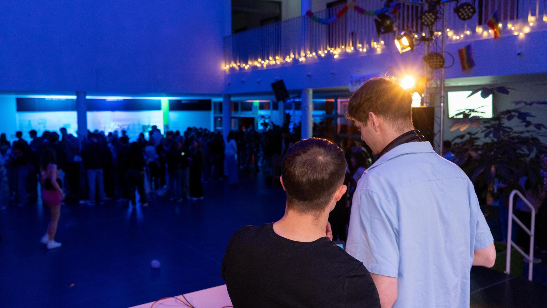 Die Bilder der FOSBOS-Kennenlernparty.  (Bild: mcl)