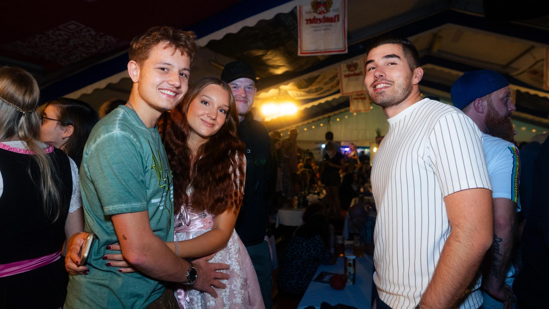 Die Bilder vom Freitag auf dem Weidener Volksfest 2025. (Bild: Hannes Stock)