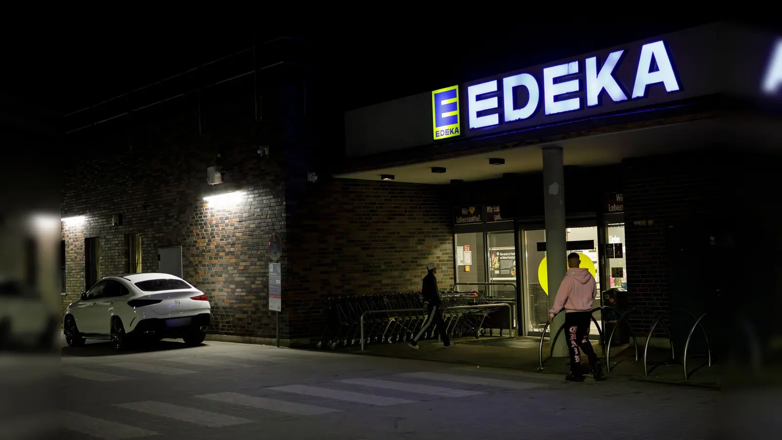 Edeka ist größter Lebensmittelhändler in Deutschland. (Bild: Julius-Christian Schreiner/dpa)