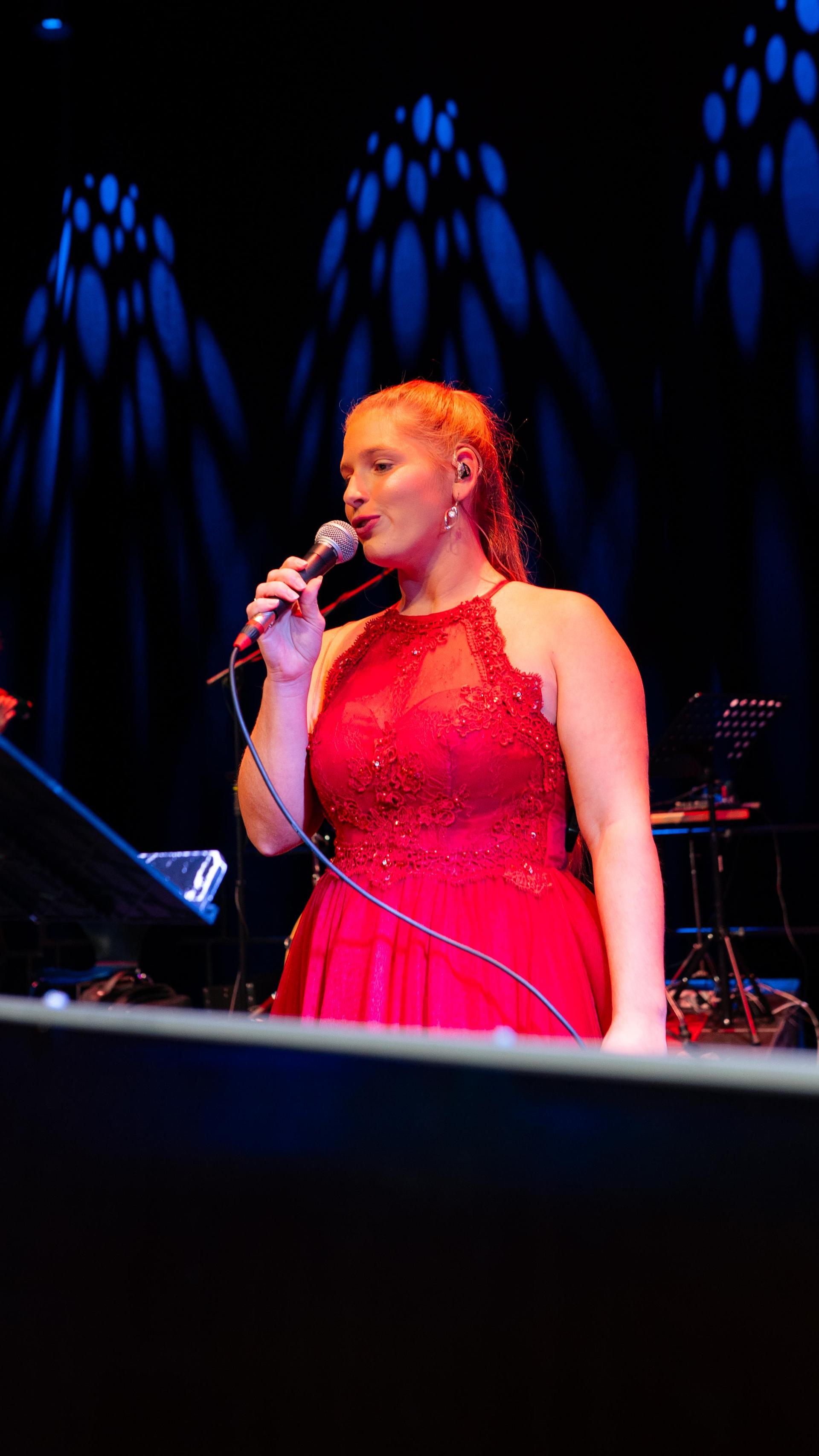 Abschlussball der Weidener Gymnnasien in der Max-Reger-Halle 2025 (Bild: Hannes Stock)