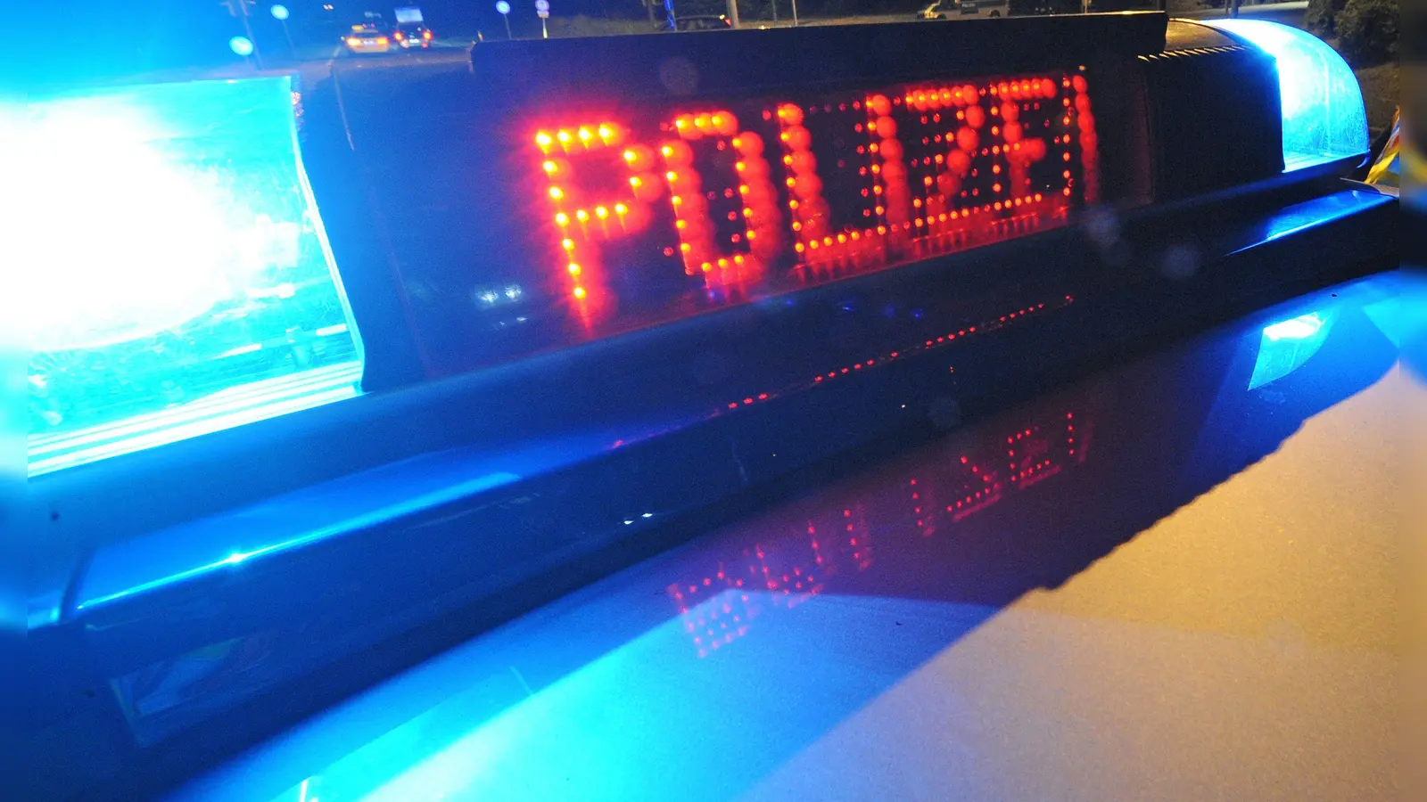 Die Polizei in Amberg registrierte zwei Glätte-Unfälle. (Symbolbild: Patrick Seeger/dpa)