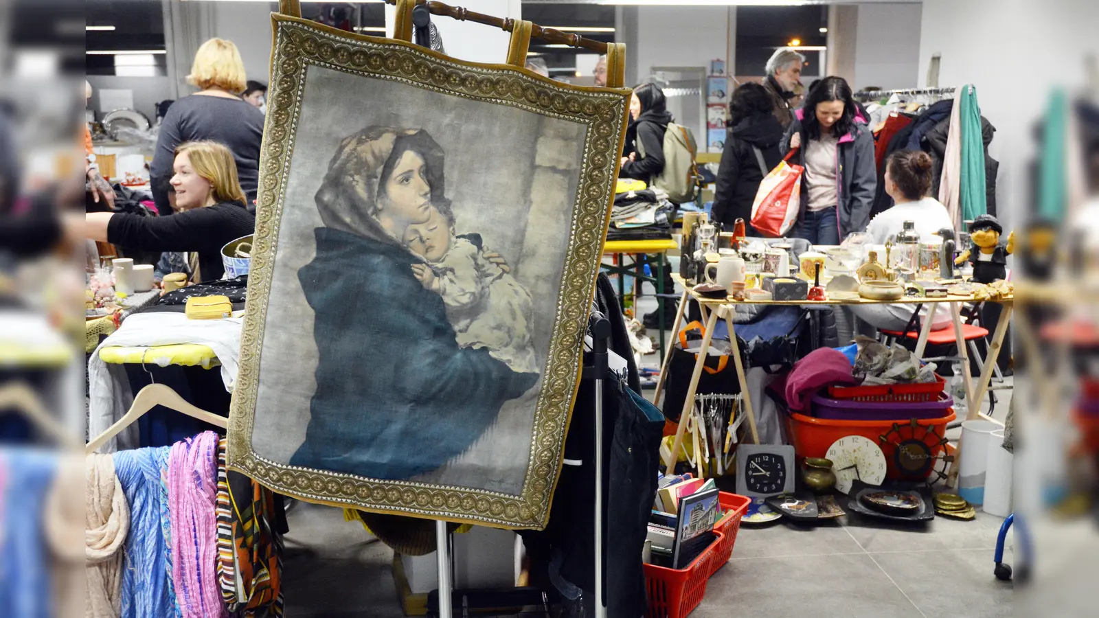 Bevor der Nachtflohmarkt ins Ring-Kino wanderte, konnte man in der Alten Post stöbern. (Archivbild: Gabi Schönberger)