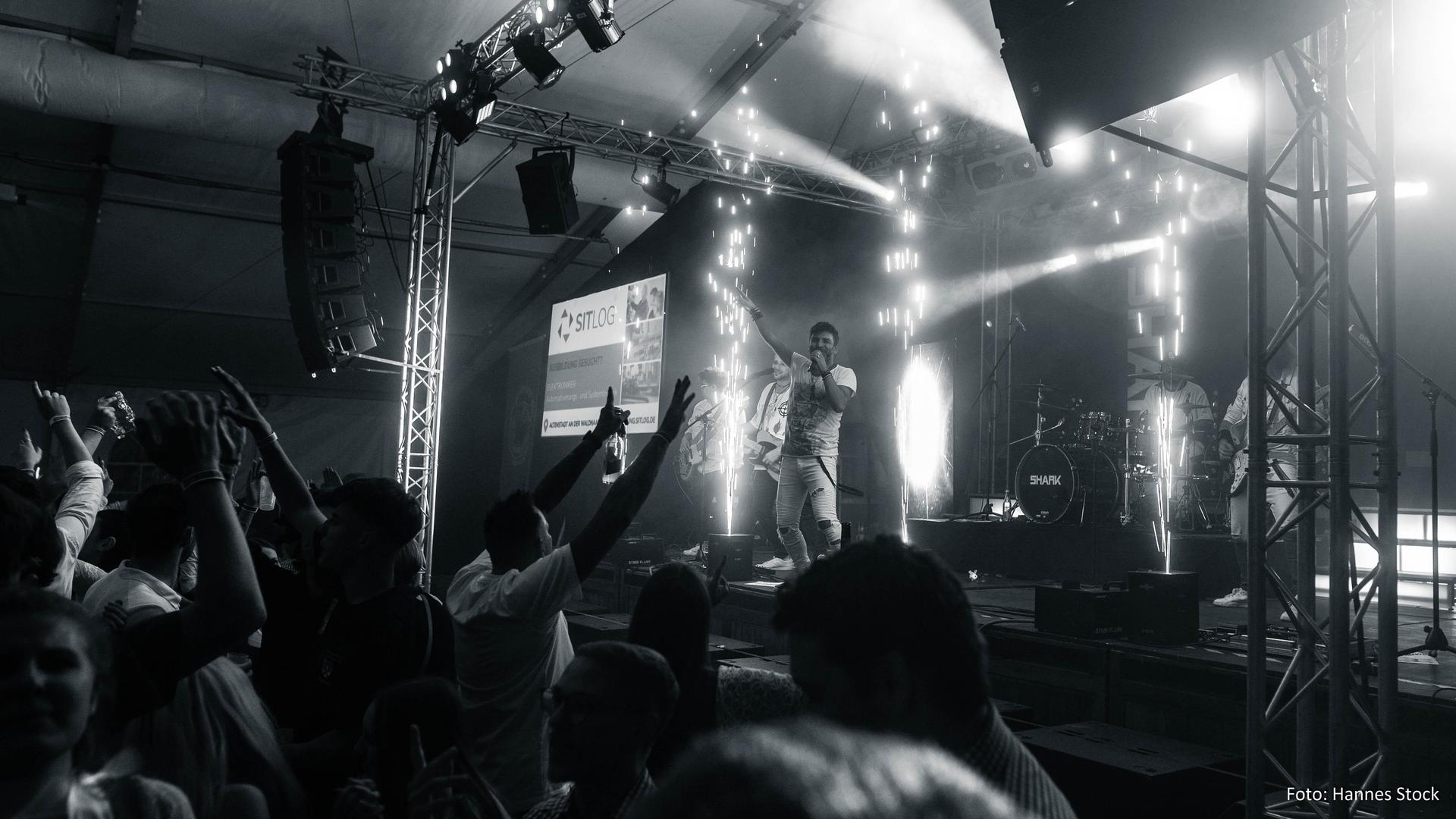 Das war die Flosser Kirwa am Samstag.  (Bild: Hannes Stock )