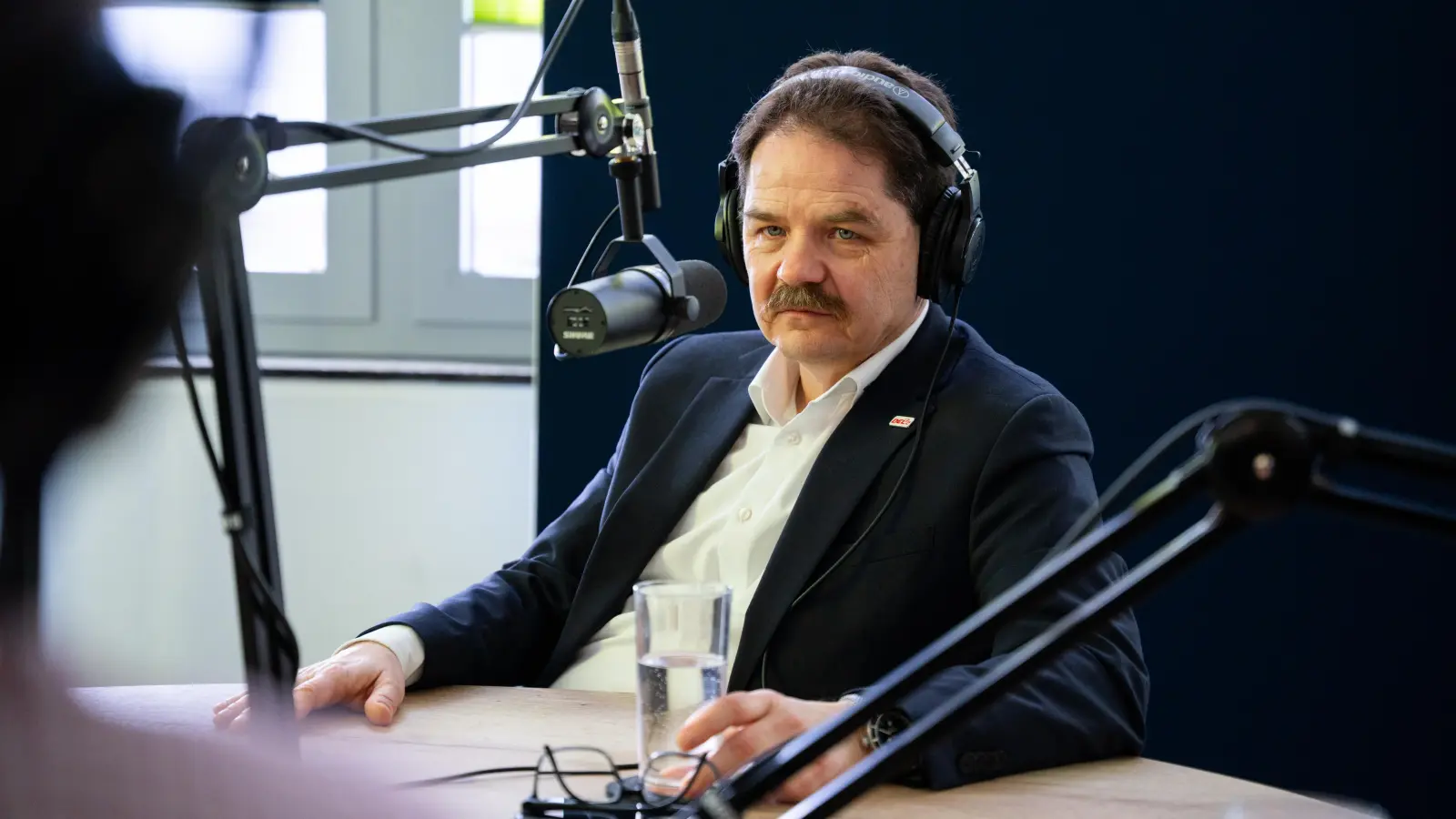 Geschäftsführer Franz Vodermeier war zu Gast in der neuen Folge vom „Powerplay - dem Eishockey-Podcast rund um die Blue Devils Weiden” (Bild: Marina Gube)