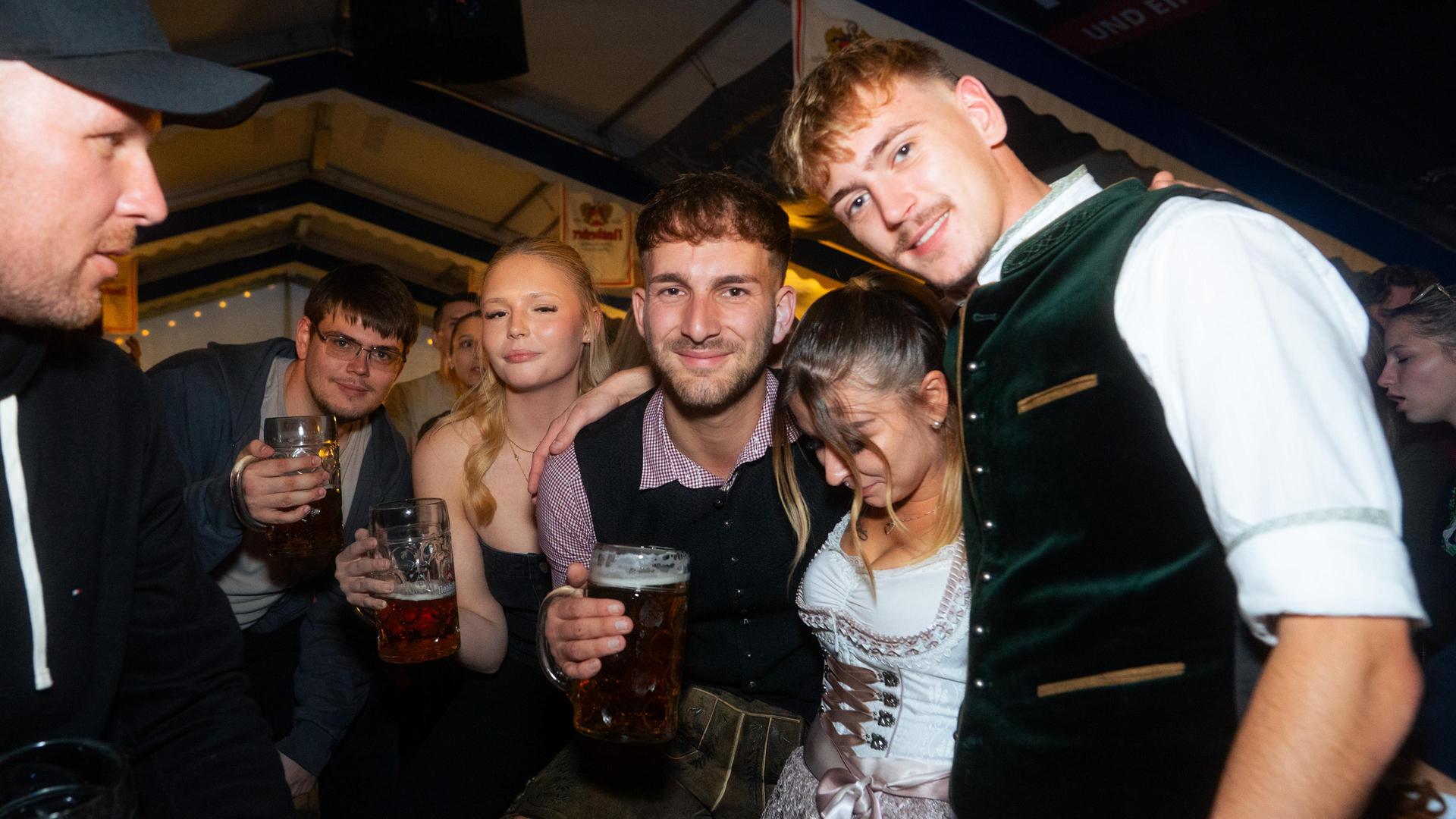 Die Bilder vom Freitag auf dem Weidener Volksfest 2025. (Bild: Hannes Stock)