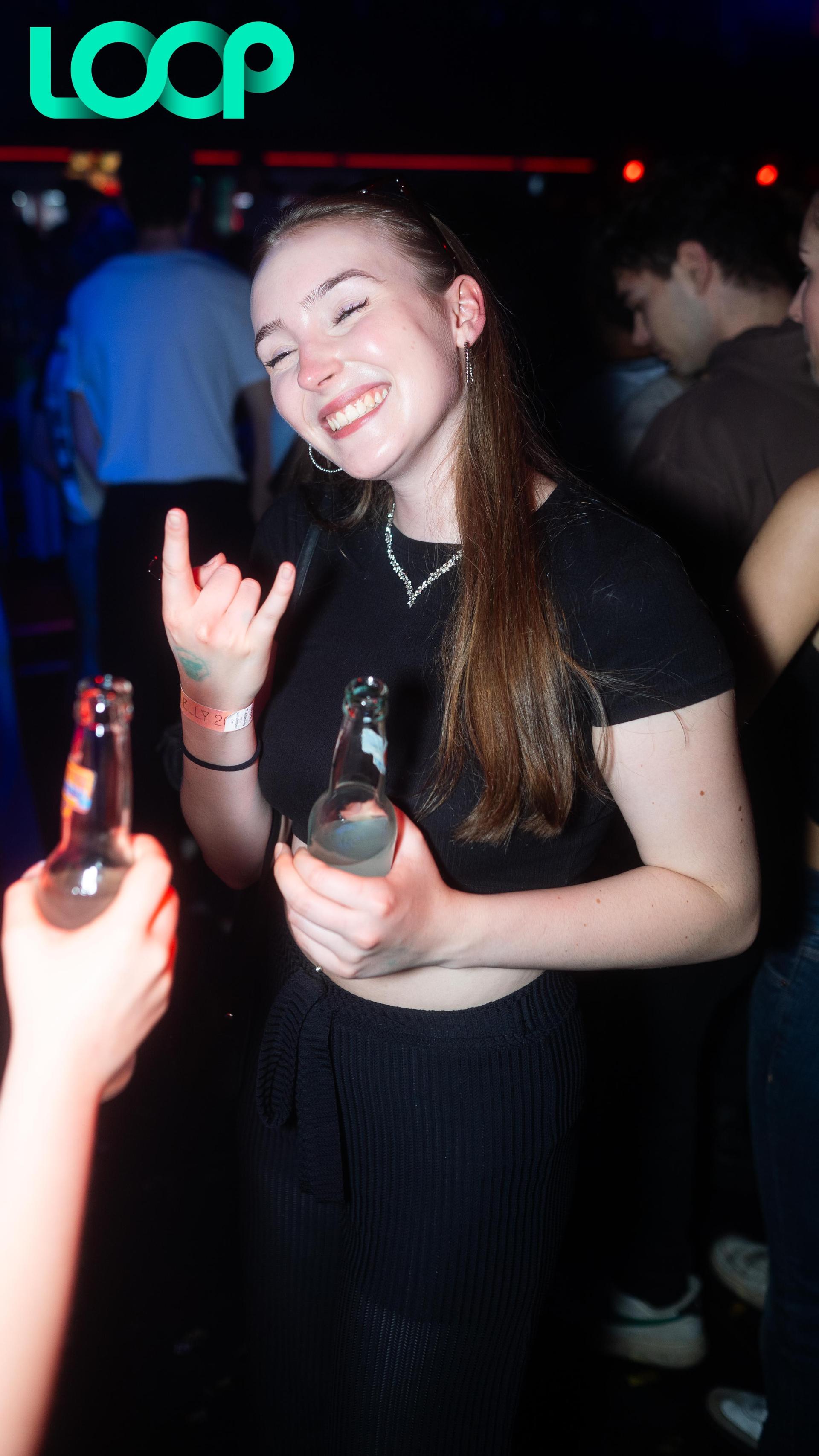 Die „School is out”-Party im Loop. (Bild: Hannes Stock)