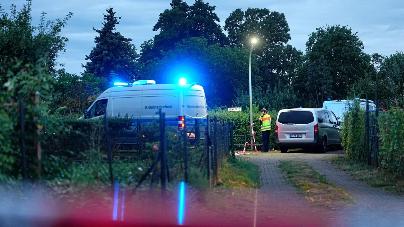 Der mutmaßliche Täter starb bei einem Polizeieinsatz in Berlin-Spandau. (Bild: Michael Kappeler/dpa)