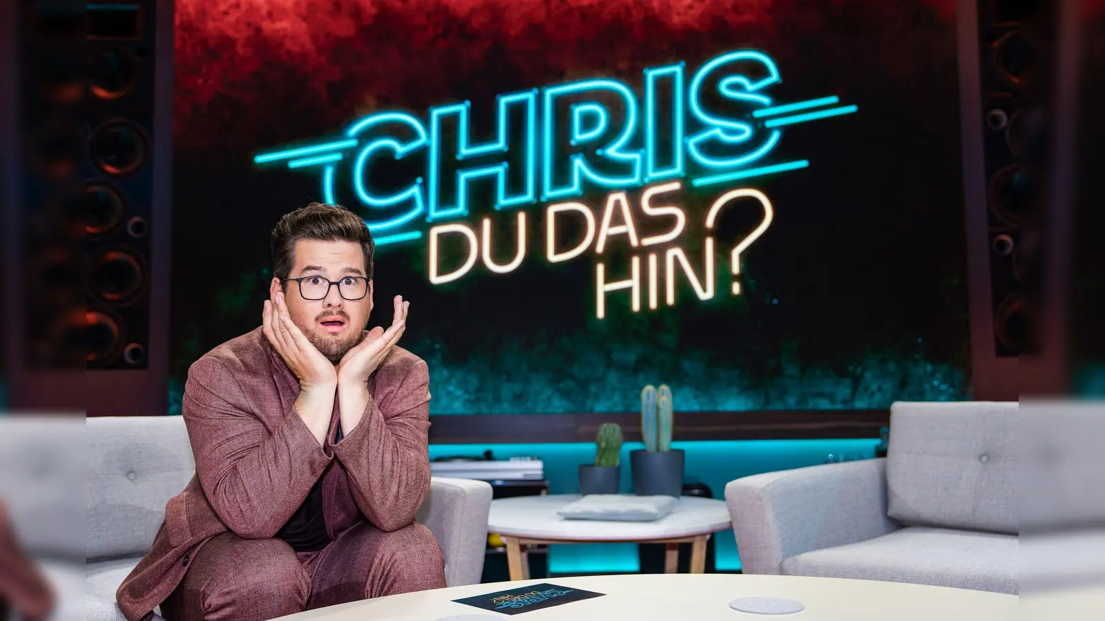 Chris Tall stellt sich in seiner neuen Show kuriosen Missionen. (Bild: Prosieben/Joyn/dpa)