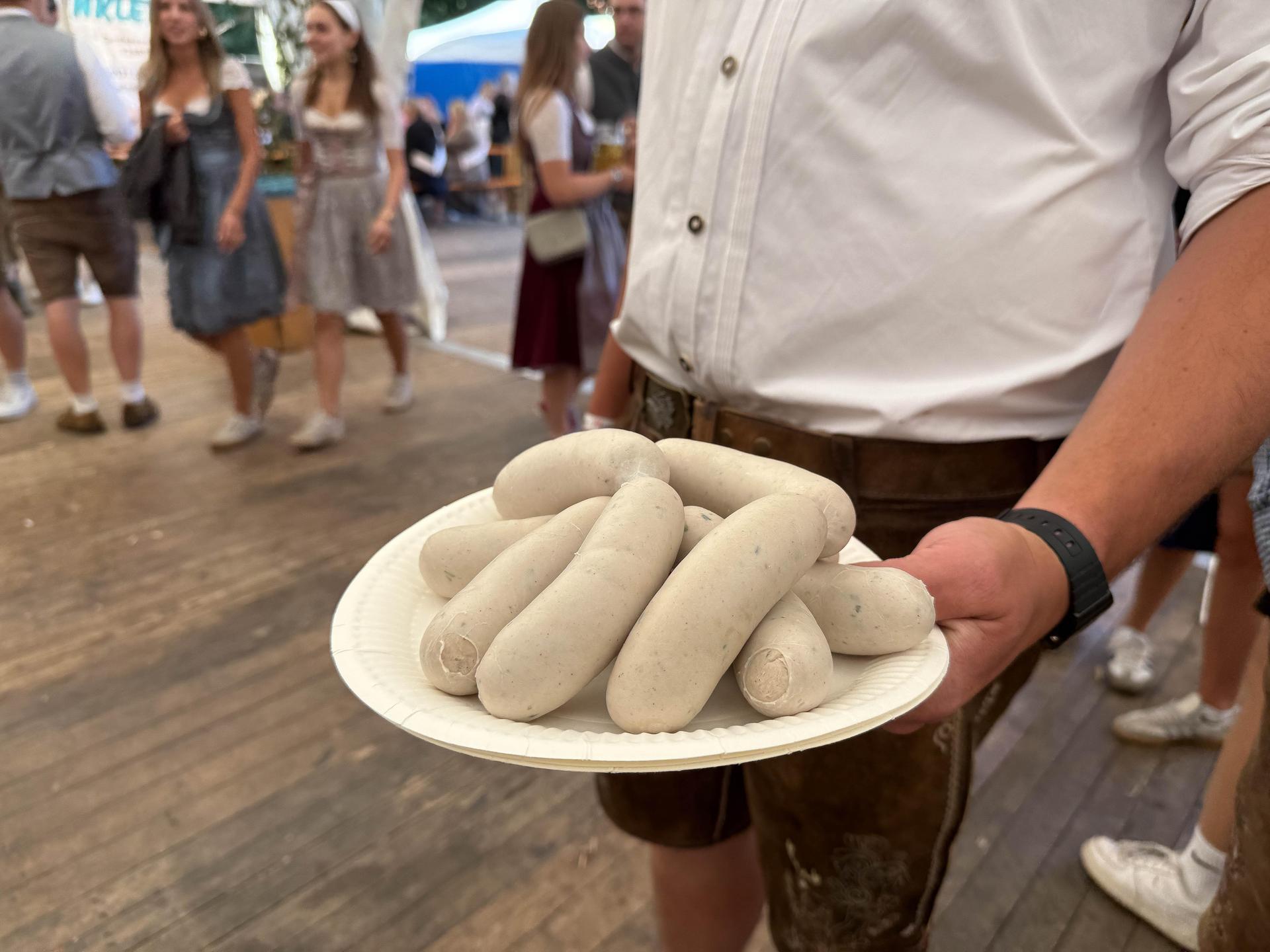 Der Frühschoppen 2025 auf der Flosser Kirwa. (Bild: Gabi Schönberger)