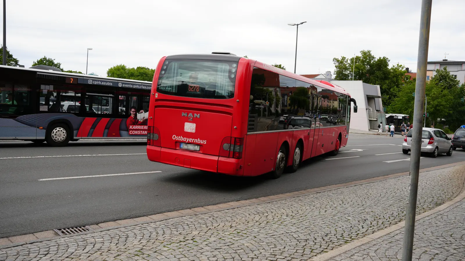 Am Freitagvormittag werden kaum RBO-Busse in Weiden unterwegs sein. (Archivbild: Marina Gube)