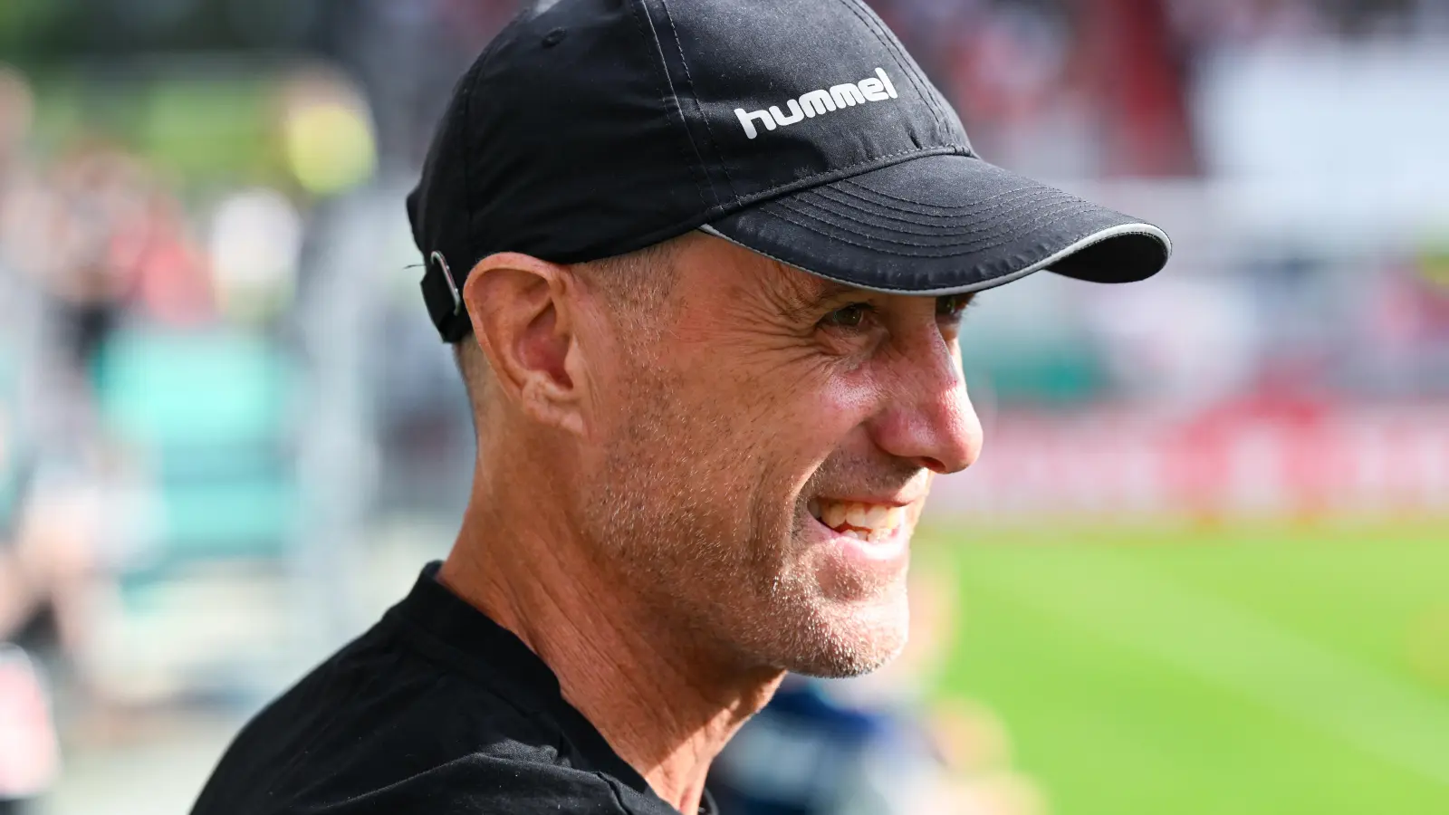 Jahn Regensburgs Trainer Joe Enochs (Bild: Sven Hoppe/dpa)