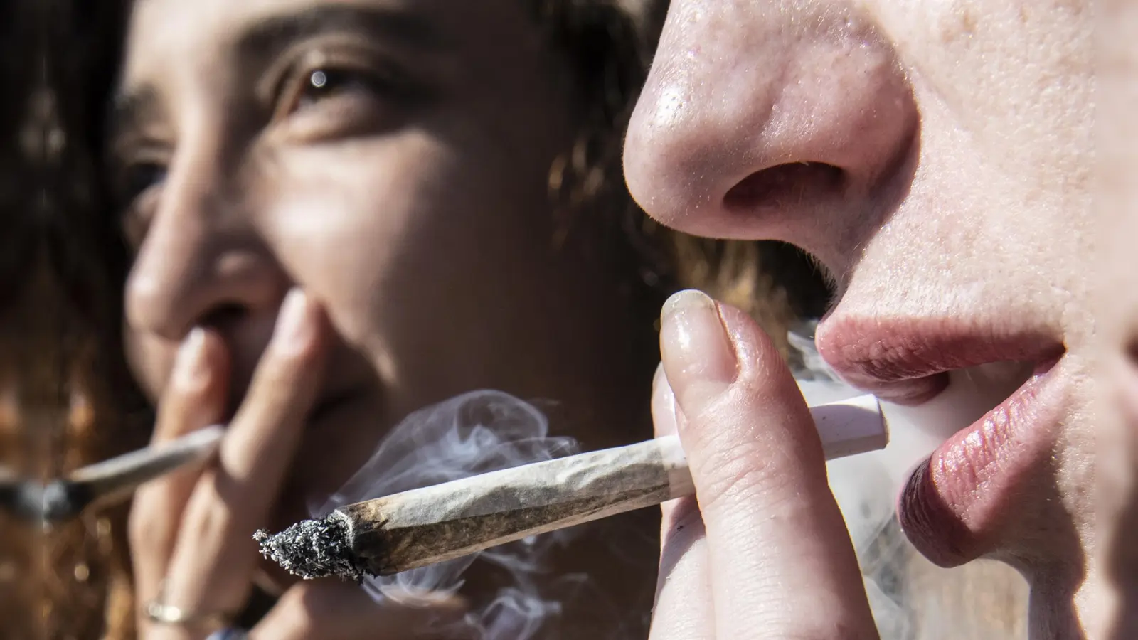 Ab 1. April soll in Deutschland Cannabis legal sein. (Bild: Oliver Berg/dpa)