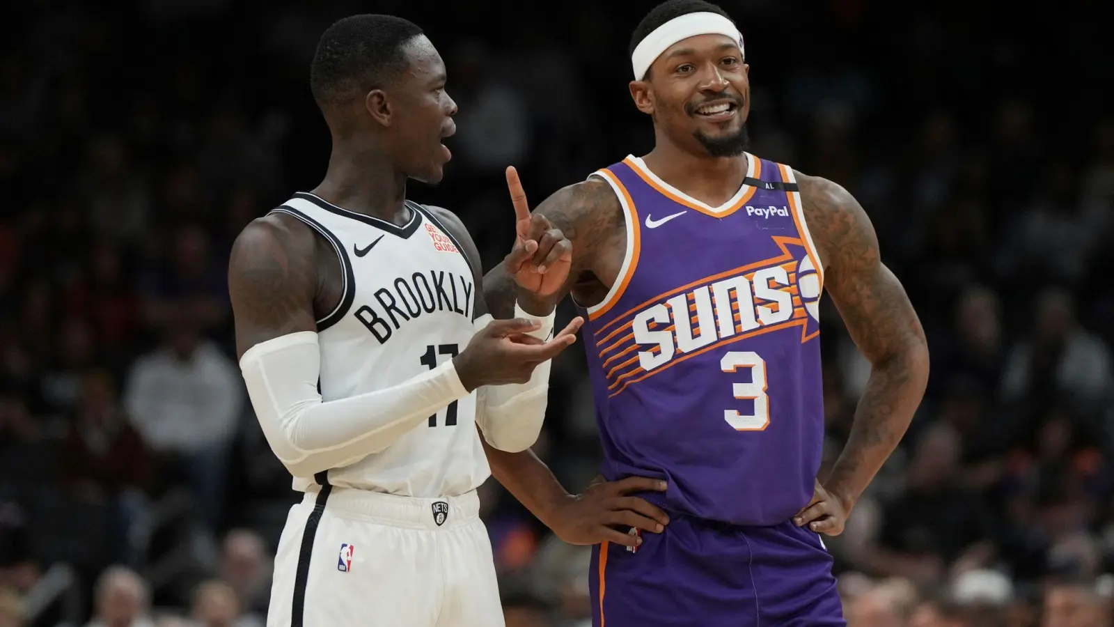 Dennis Schröder (l) und die Brooklyn Nets sollen 2025 in China spielen. (Bild: Rick Scuteri/AP/dpa)