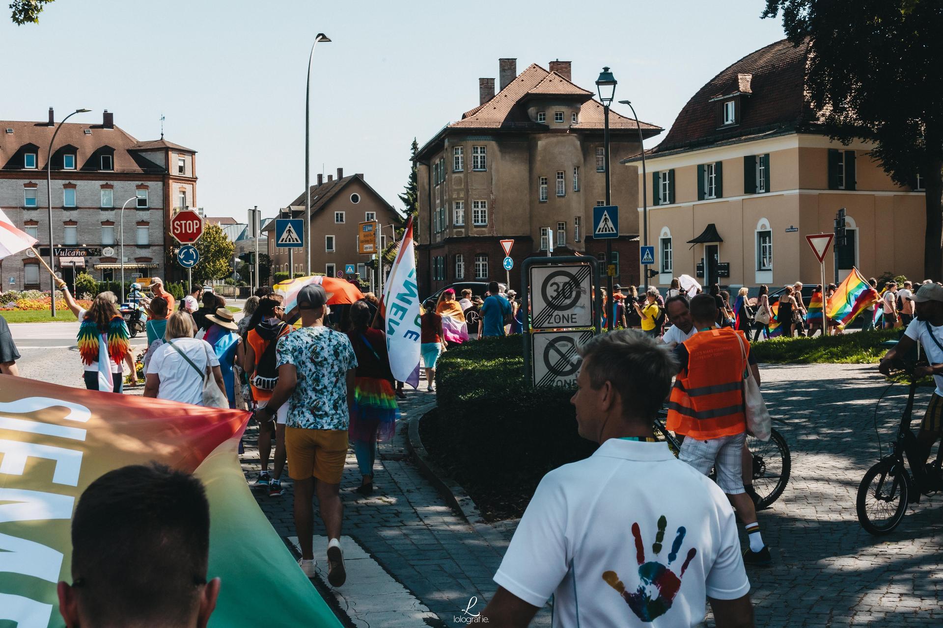 Die Bilder von der CSD-Parade 2023 in Amberg. (Bild: Leonie Hartung)