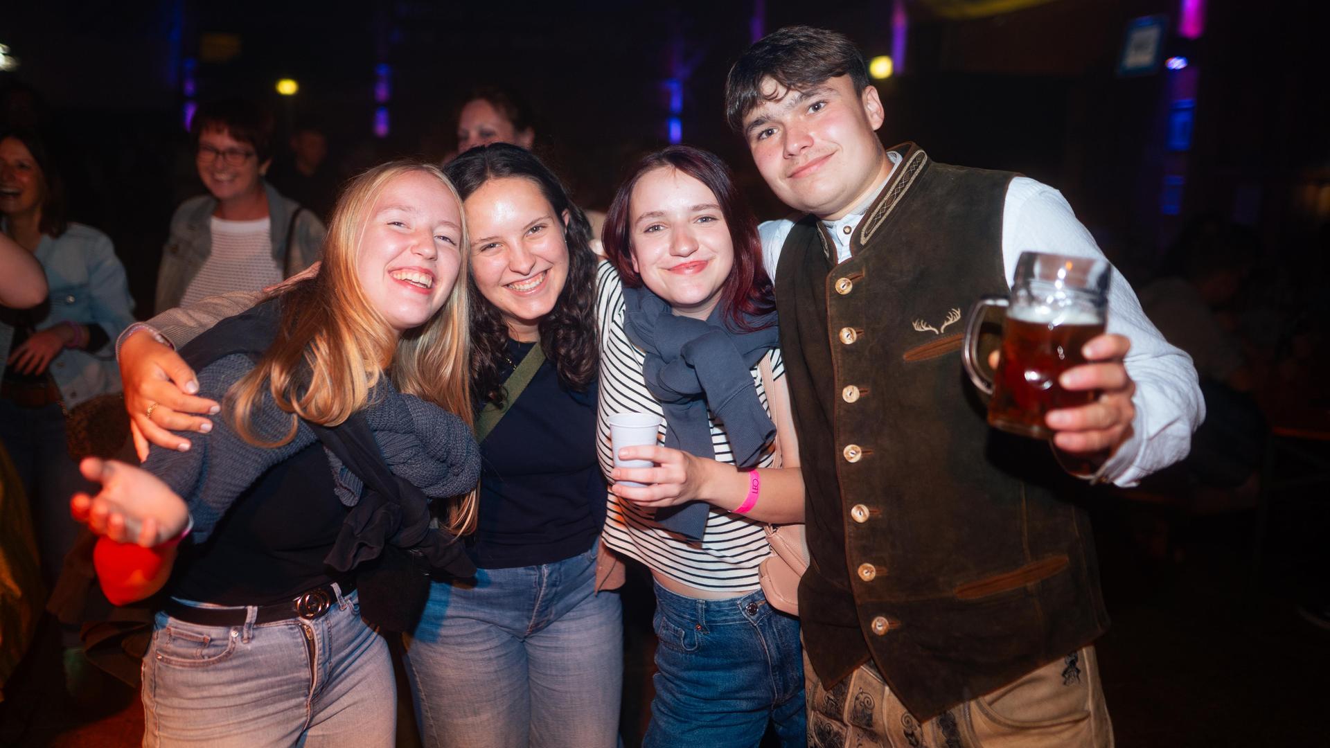Die Fotos vom Freitagabend am Wurzer O&#39;Schnitt 2025. (Bild: Hannes Stock)