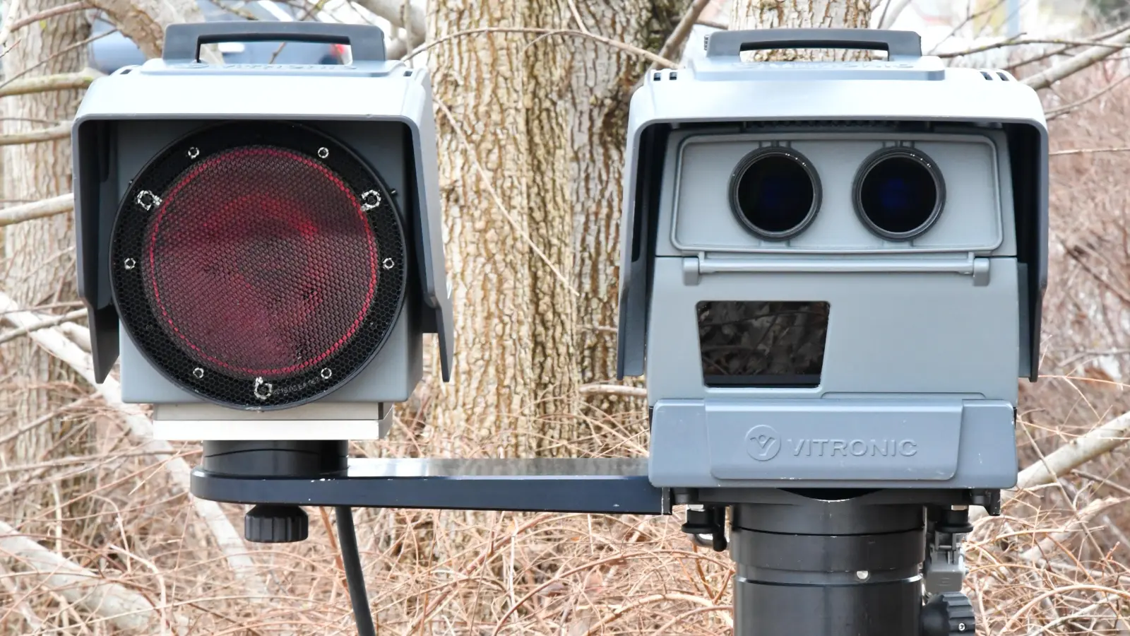 Bei einer Geschwindigkeitskontrolle in Weiden wurde ein Fahrer mit 114 km/h gemessen. (Symbolbild: Petra Hartl)
