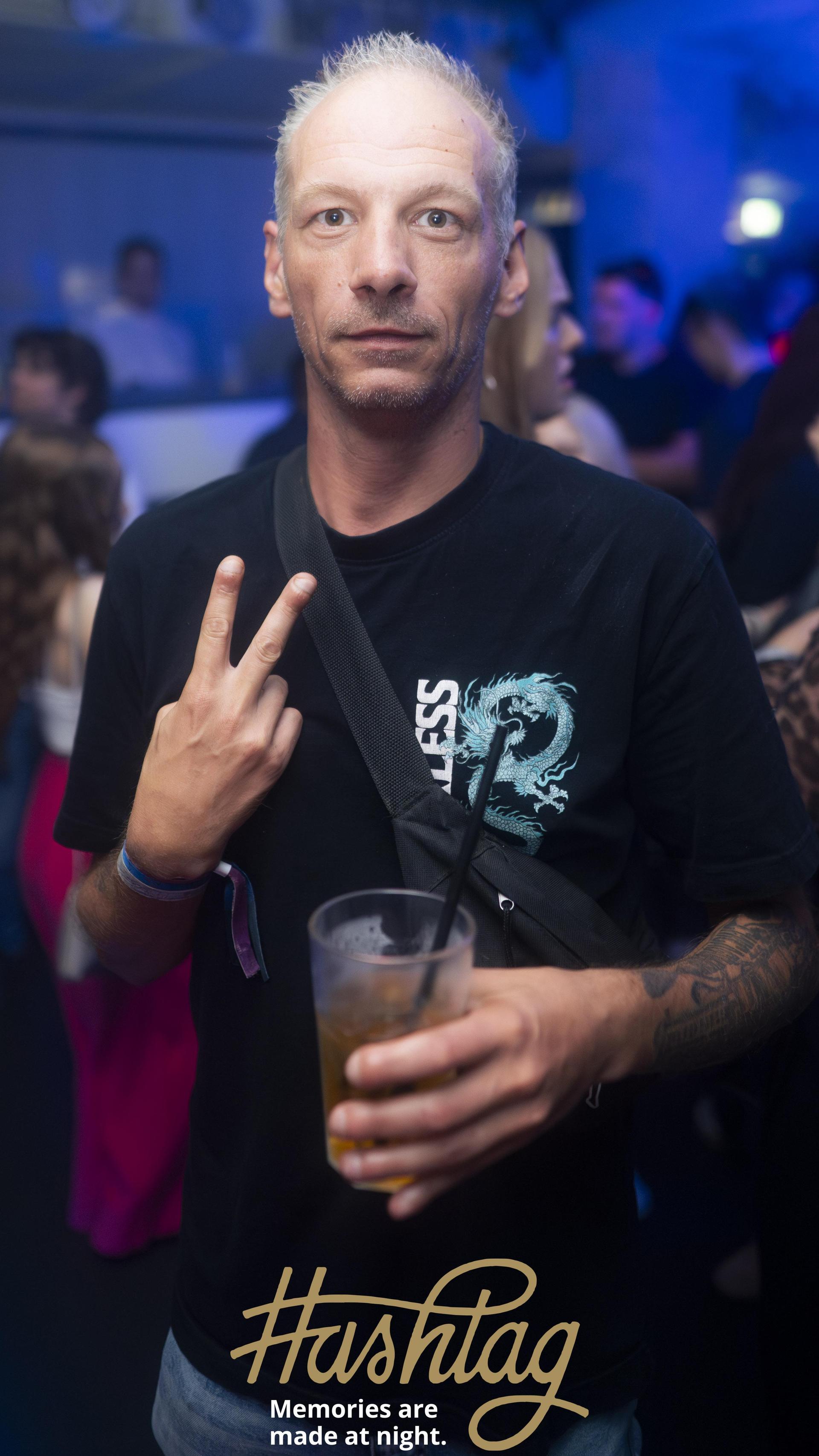 Im Hashtag sorgten am Freitag die Hits der 2000/10er für beste Stimmung. (Bild: Hannes Stock)
