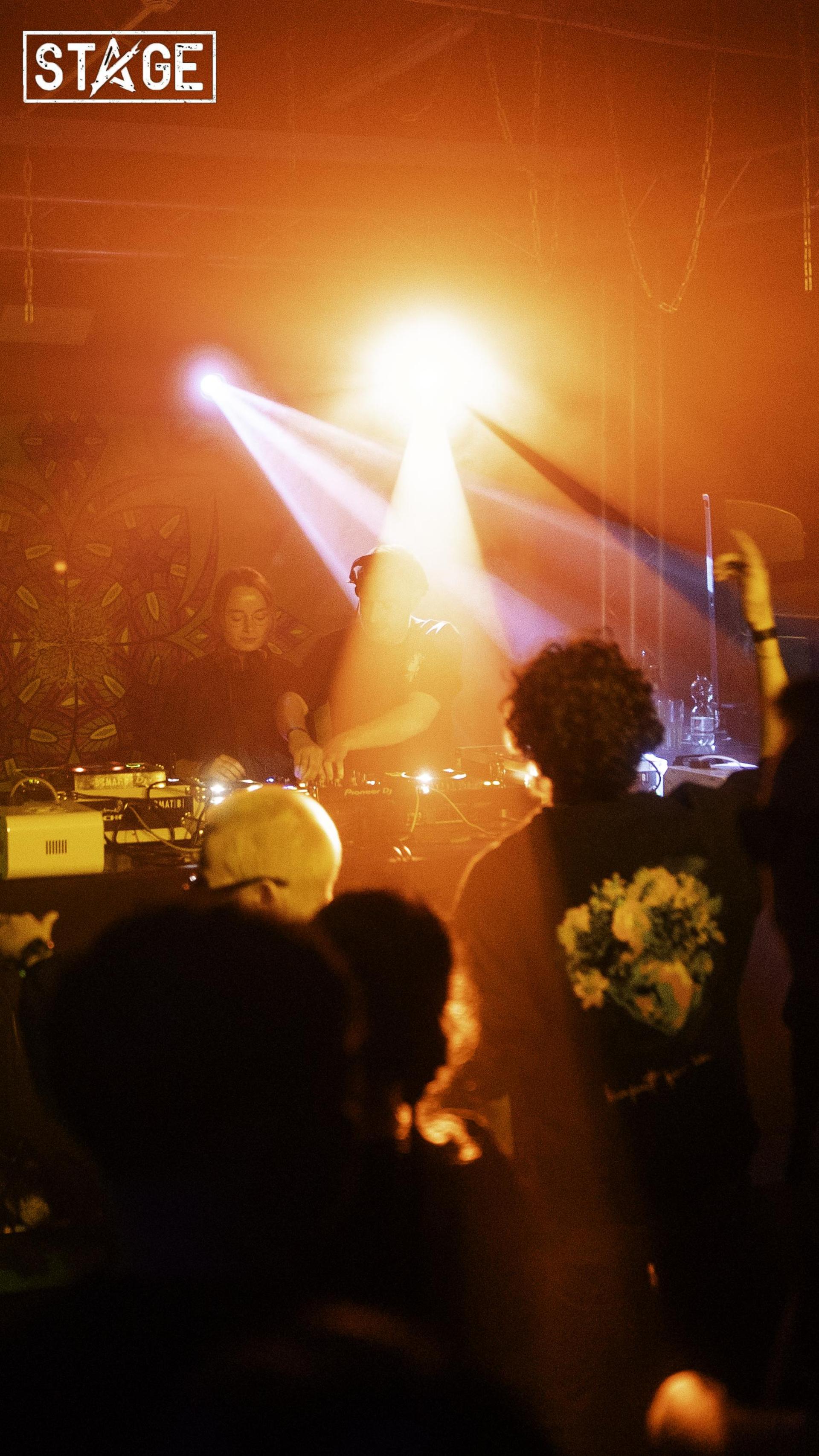 Die Fotos der „Schwitzkasten”-Party im Stage. (Bild: Hannes Stock)
