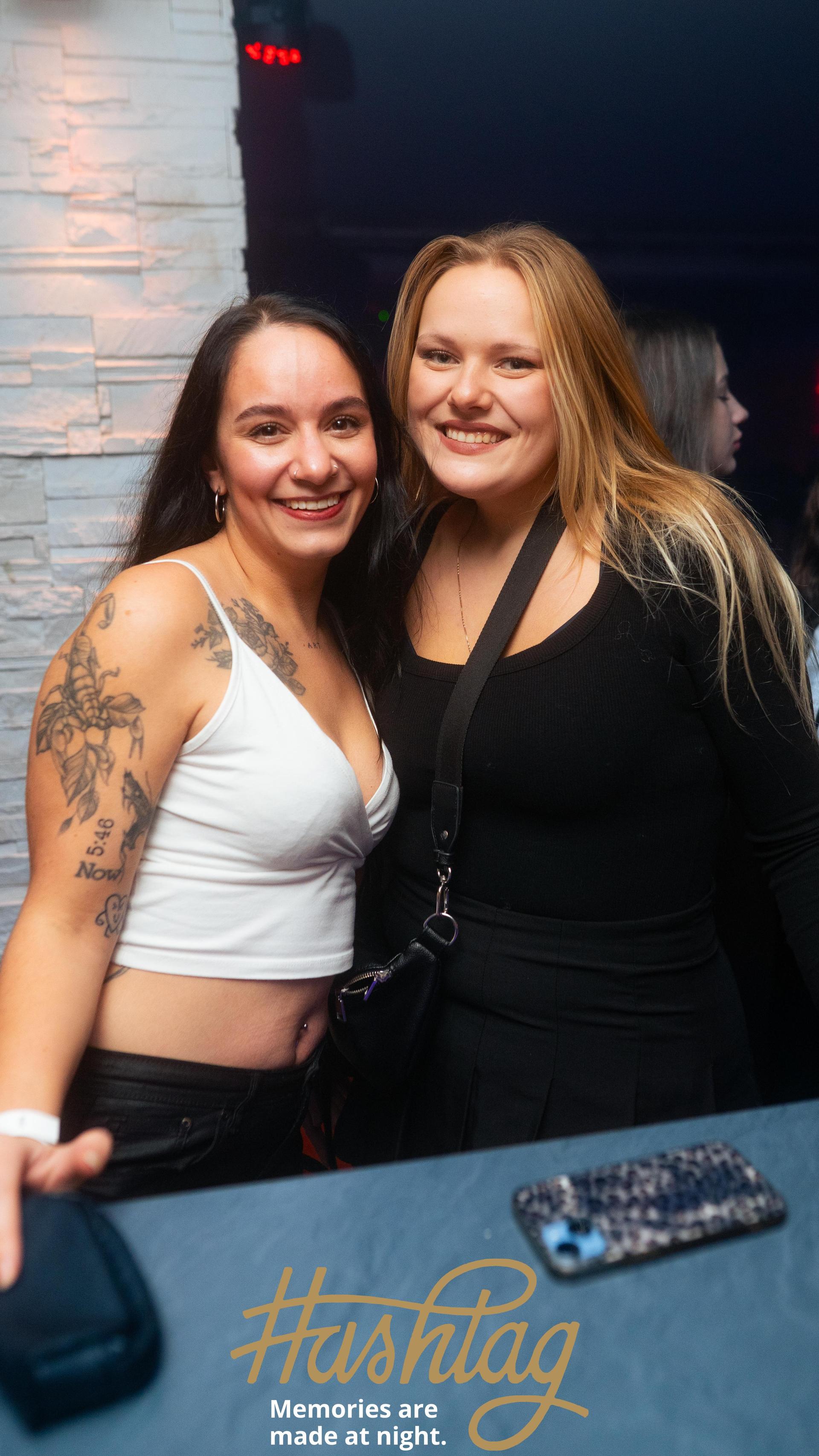 Am Dienstag wurde im Hashtag die Abgabe der Seminararbeiten gefeiert.  (Bild: Hannes Stock)