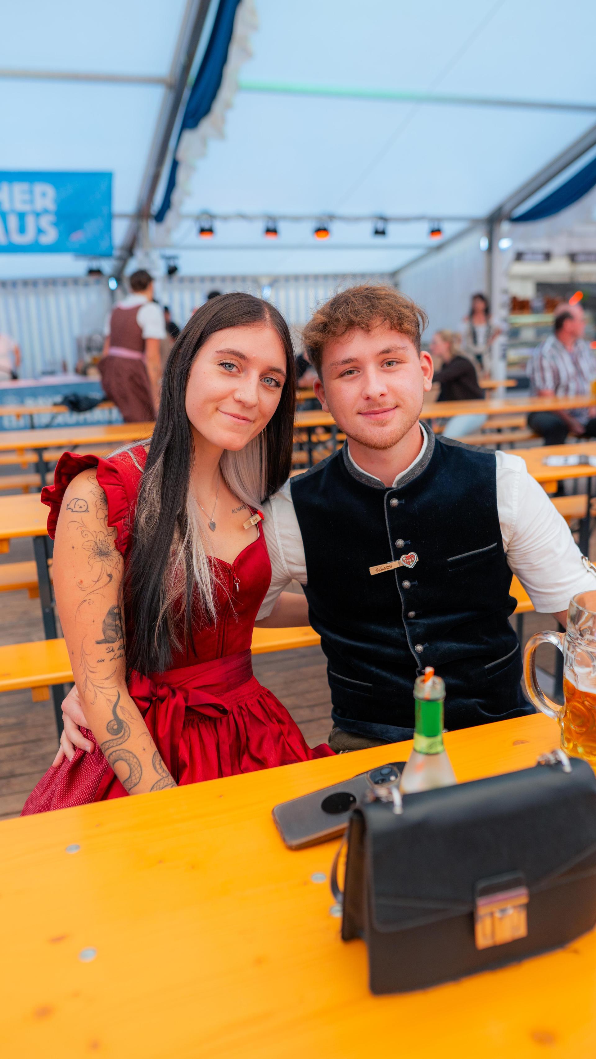 Auftakt beim Volksfest (Bild: Hannes Stock)