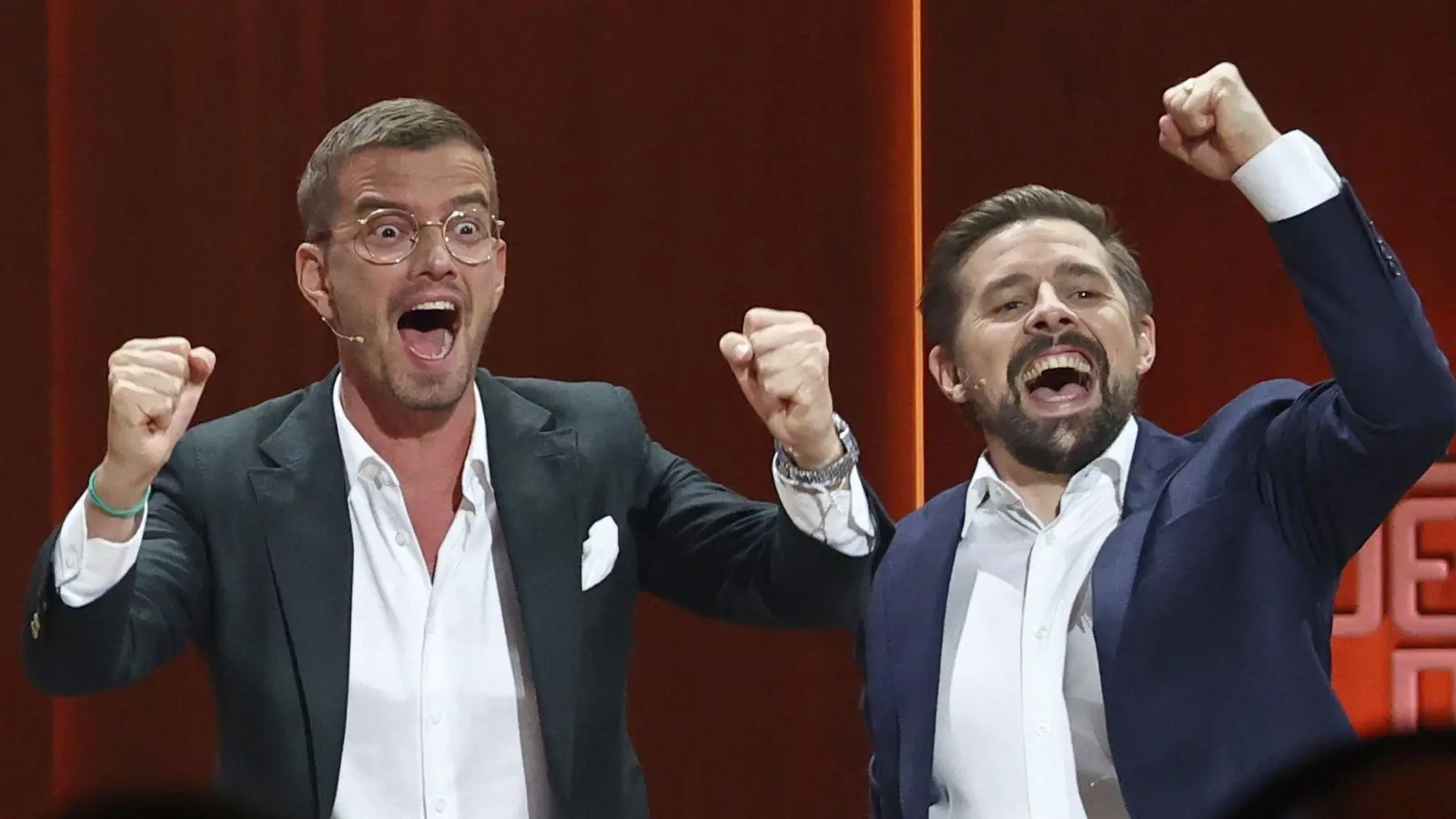 Joko Winterscheidt (l) und Klaas Heufer-Umlauf haben bei „Joko und Klaas gegen ProSieben“ einen Programmtag bei dem Sender ergattert. (Bild: Daniel Karmann)