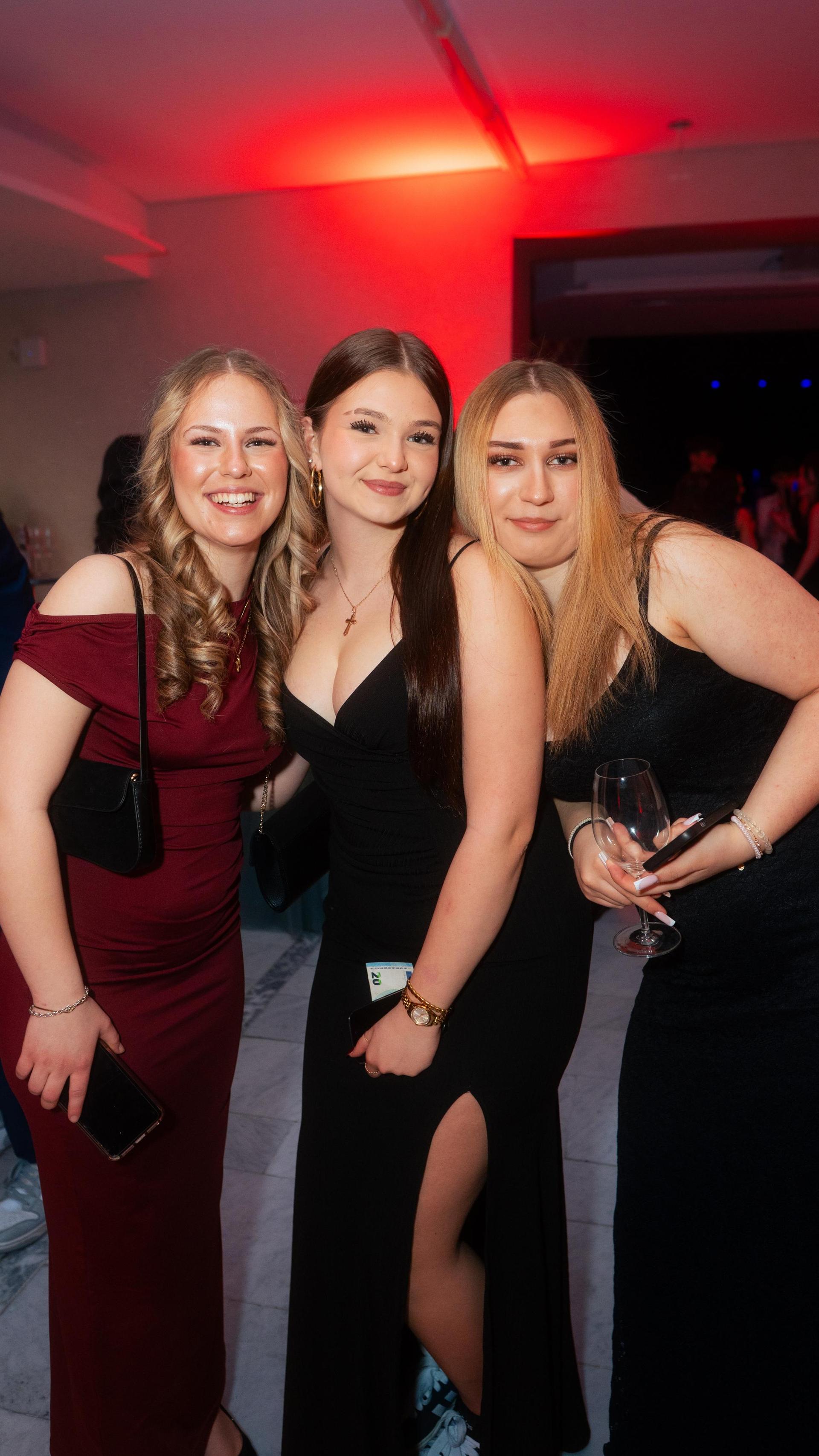 So war der Abschlussball der Realschulen in Weiden. (Bild: Hannes Stock)