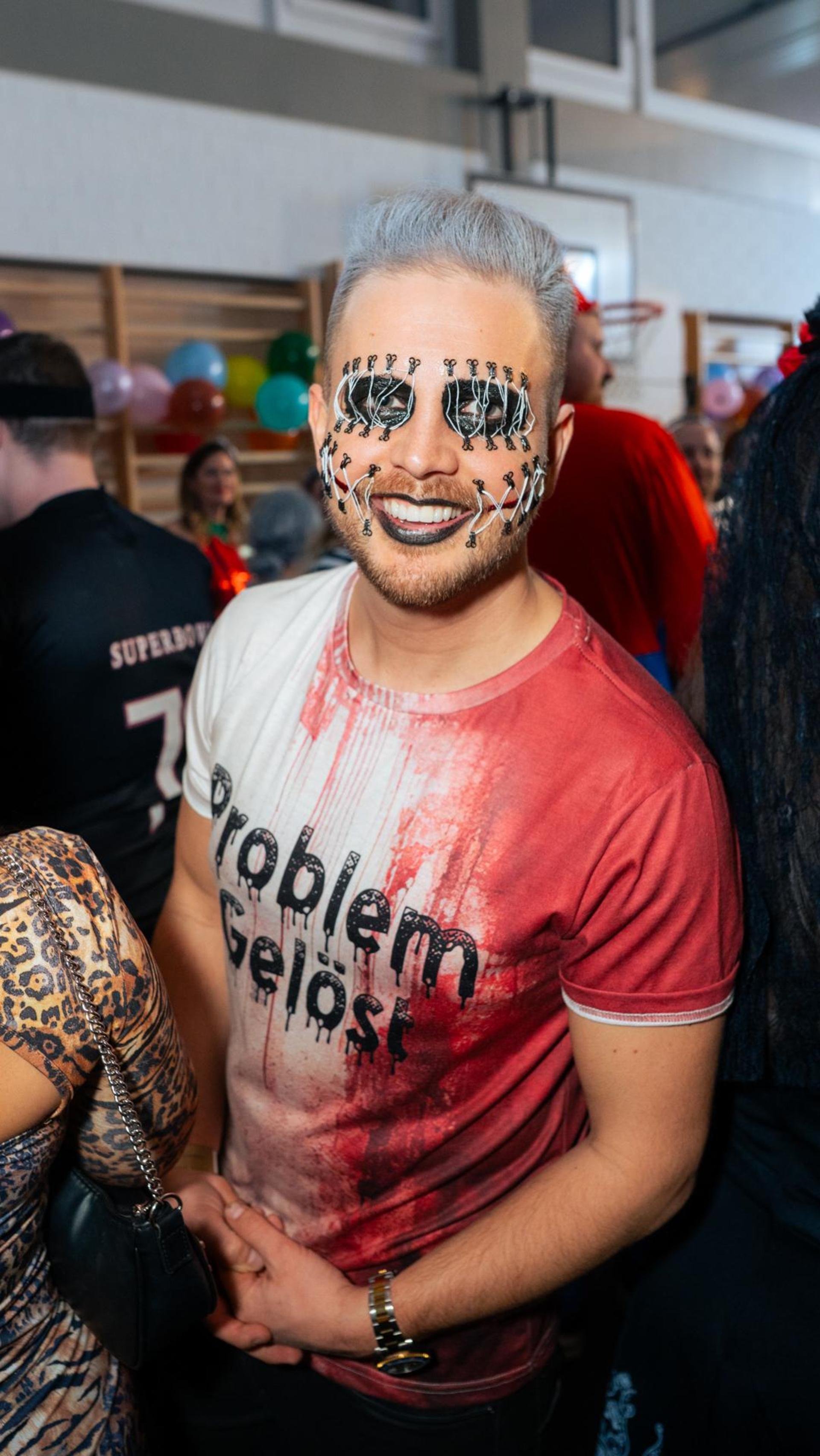 Am Sportlerball in Schirmitz gings mit Vollgas weiter im Faschingstreiben.  (Bild: Hannes Stock)