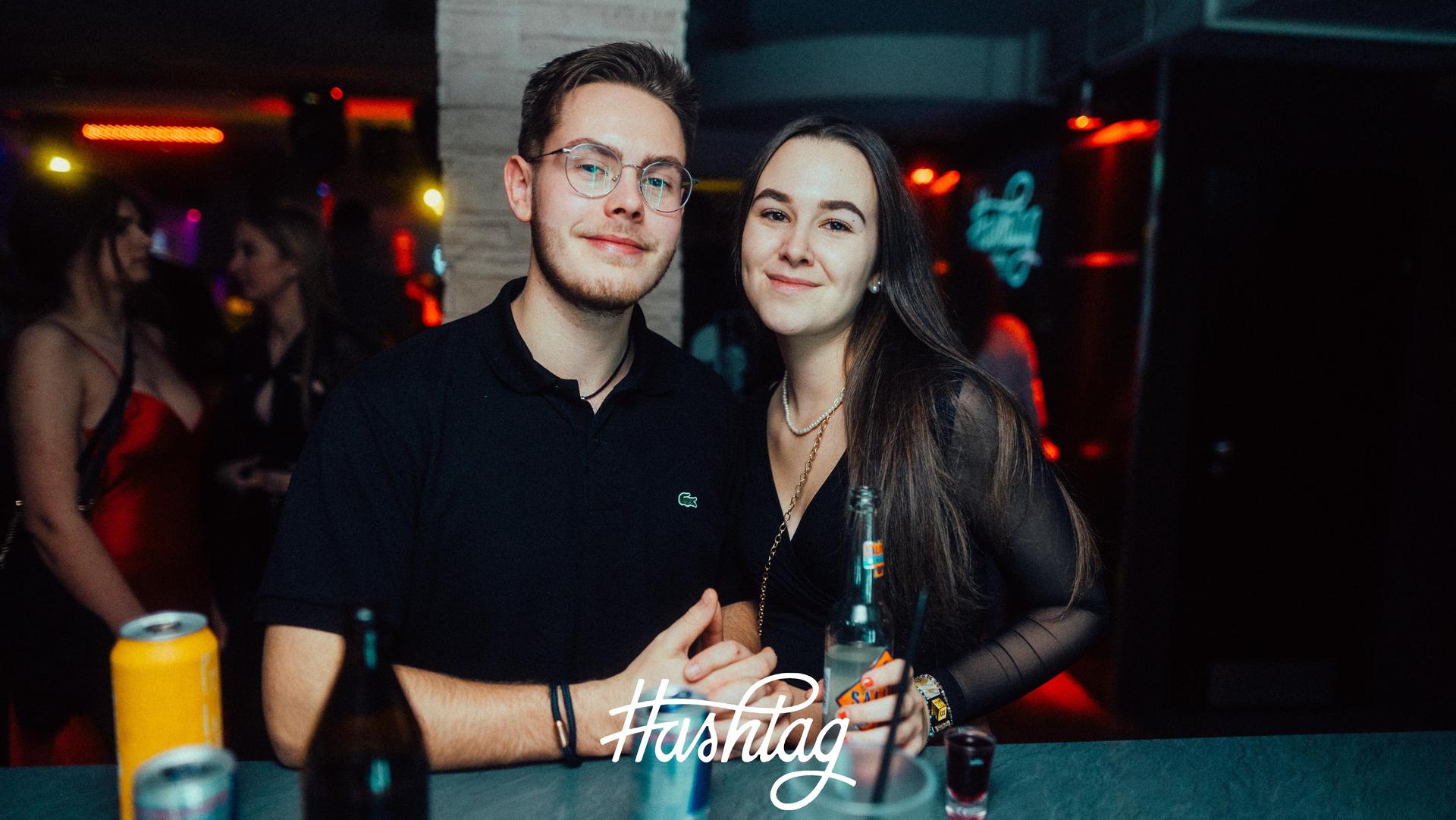 Bei der „Hashtag Saturday”-Partyim Hashtag Weiden sorgte <b>DJ RobVEE</b> für den passenden Sound. (Bild: Sebastian Reiter)