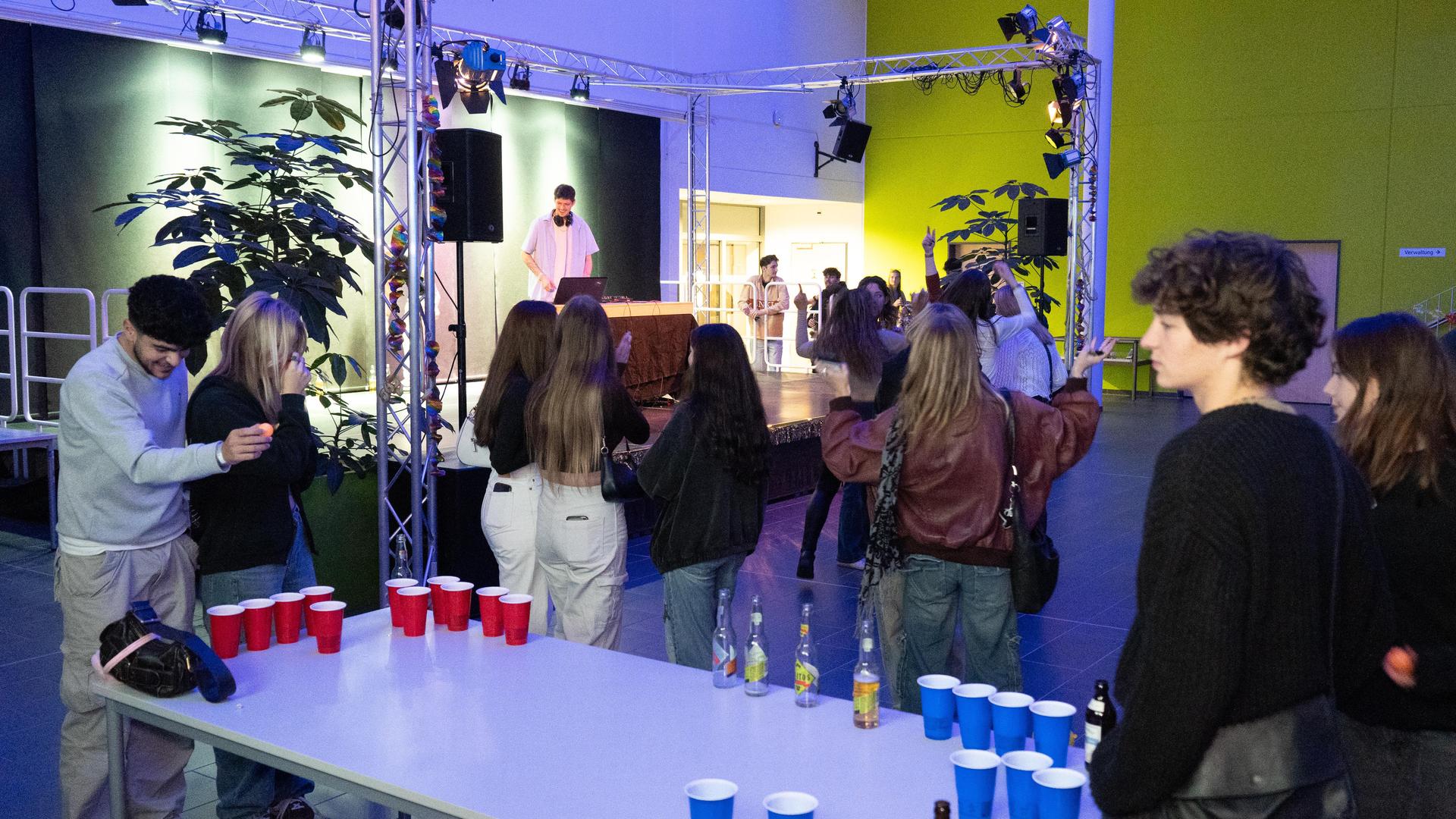 Die Bilder der FOSBOS-Kennenlernparty.  (Bild: mcl)