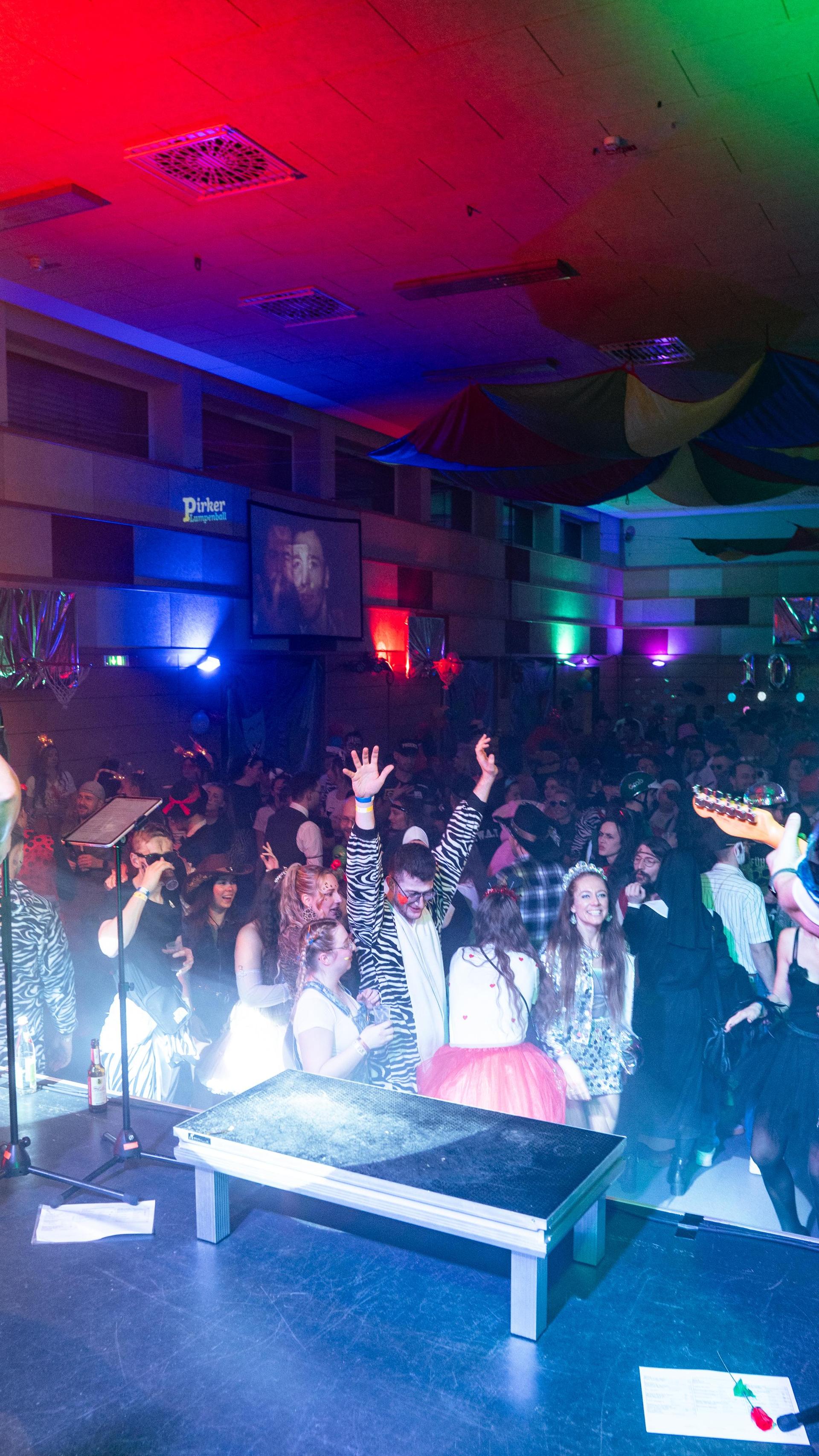 Auch in Pirk habt ihr's ordentlich krachen lassen. (Bild: Hannes Stock)