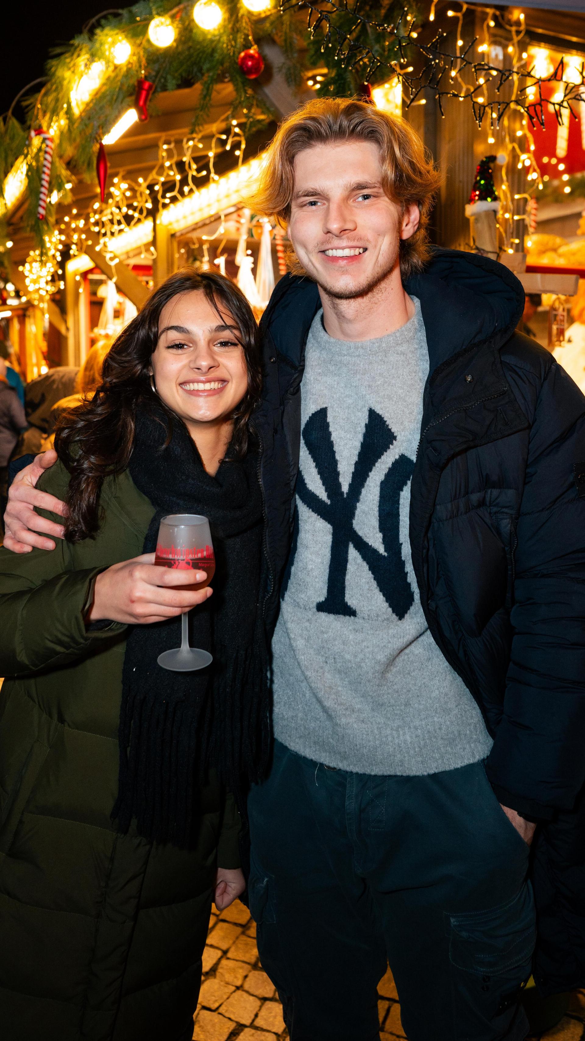 In Weiden war am Samstag auf dem Weihnachtsmarkt einiges los. (Bild: Hannes Stock)