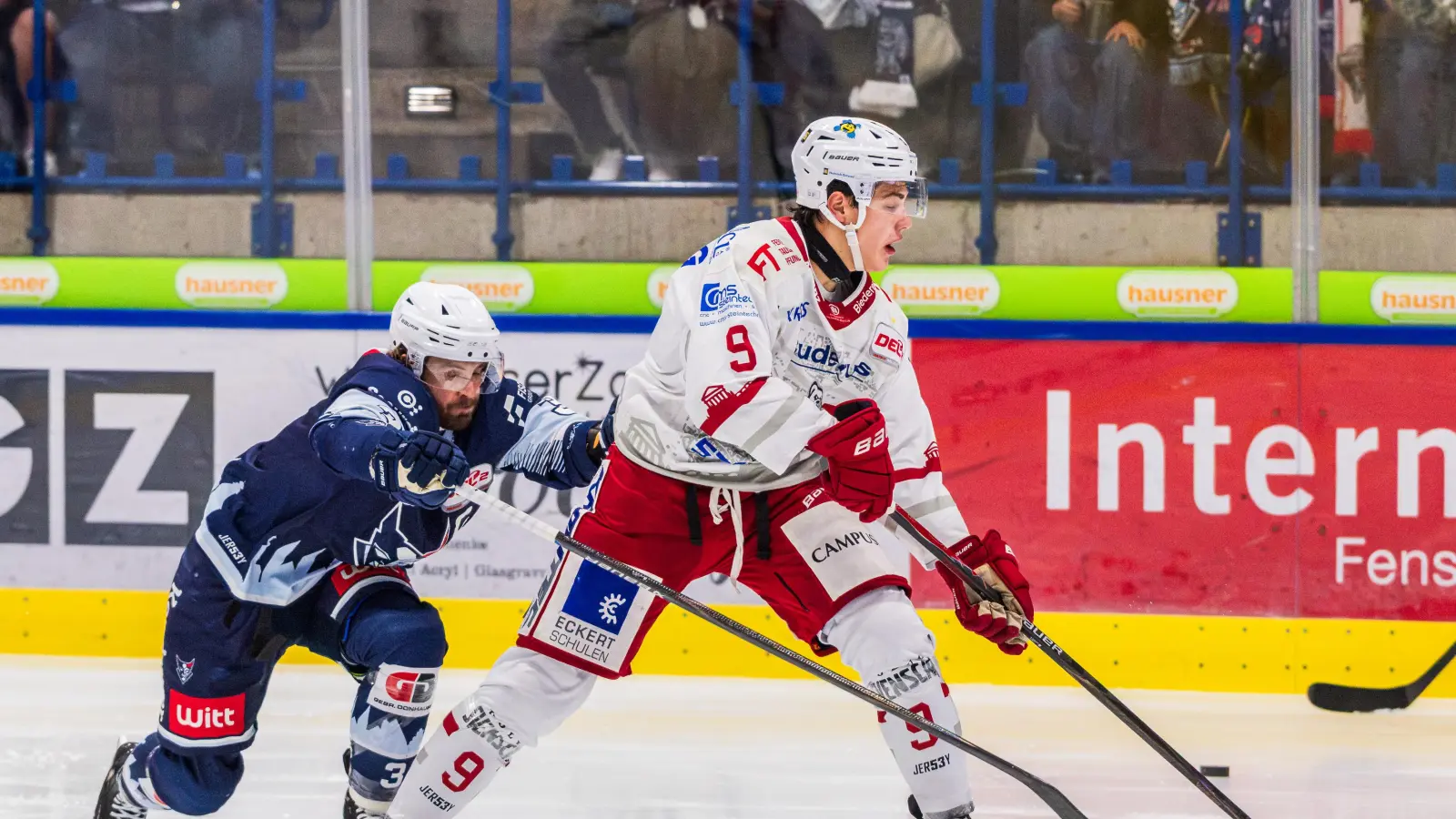 Tommy Muck (links) fehlt den Blue Devils Weiden wochenlang. (Bild: Werner Moller)