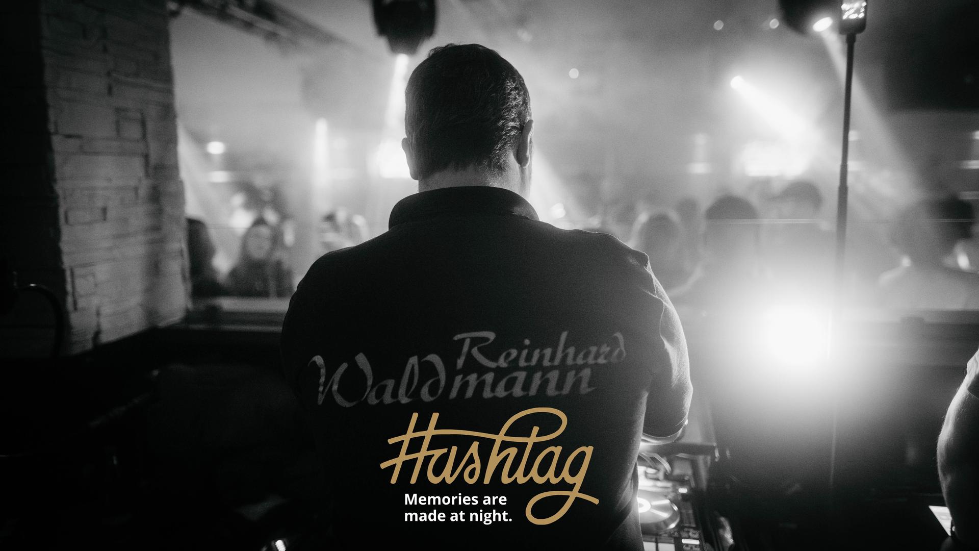 Bei der Motto-Party am Freitag im Hashtag Weiden war einiges los.  (Bild: Sebastian Reiter )