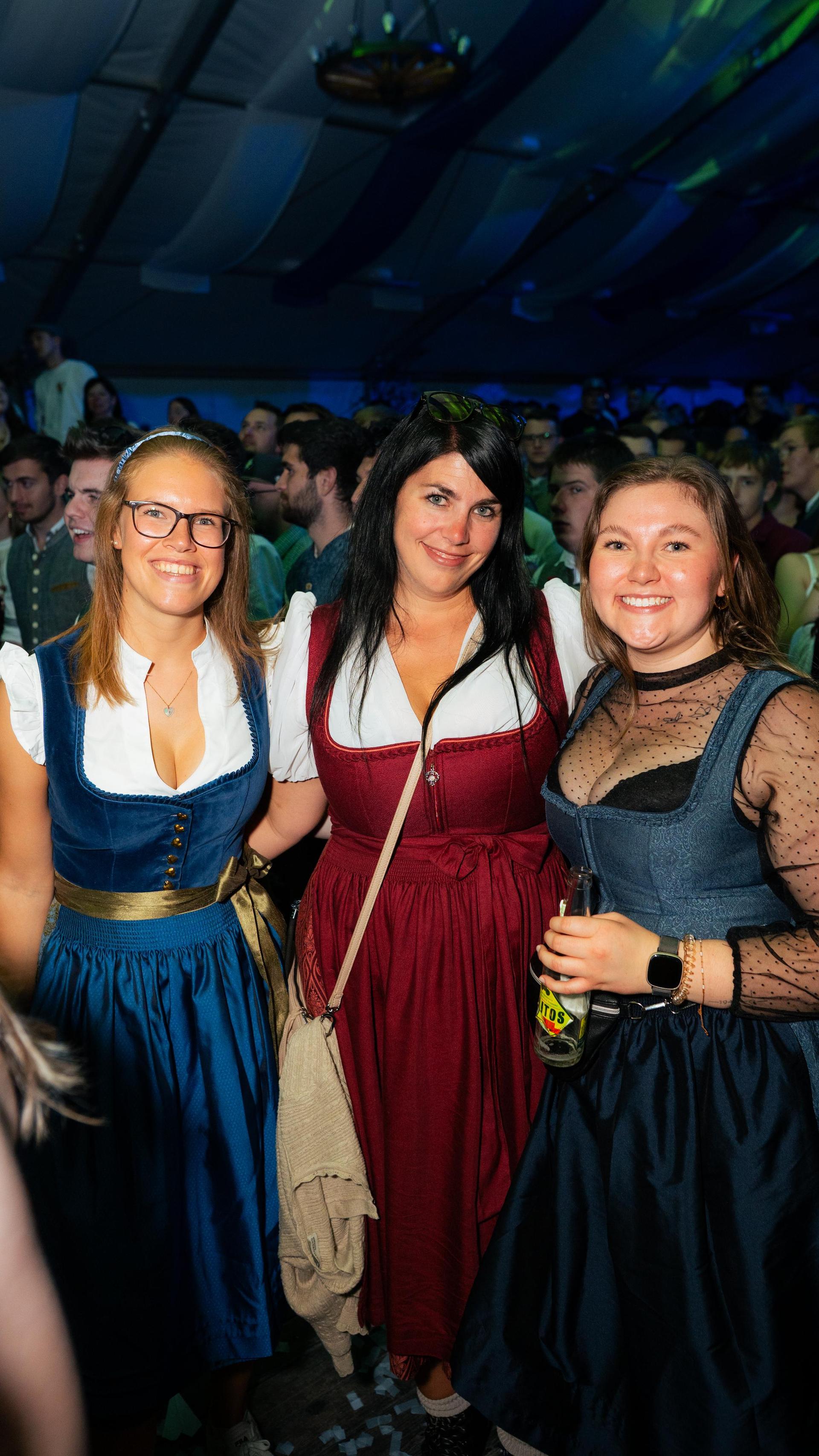 Sonntagabend auf der Pfreimder Kirwa. (Bild: Hannes Stock)